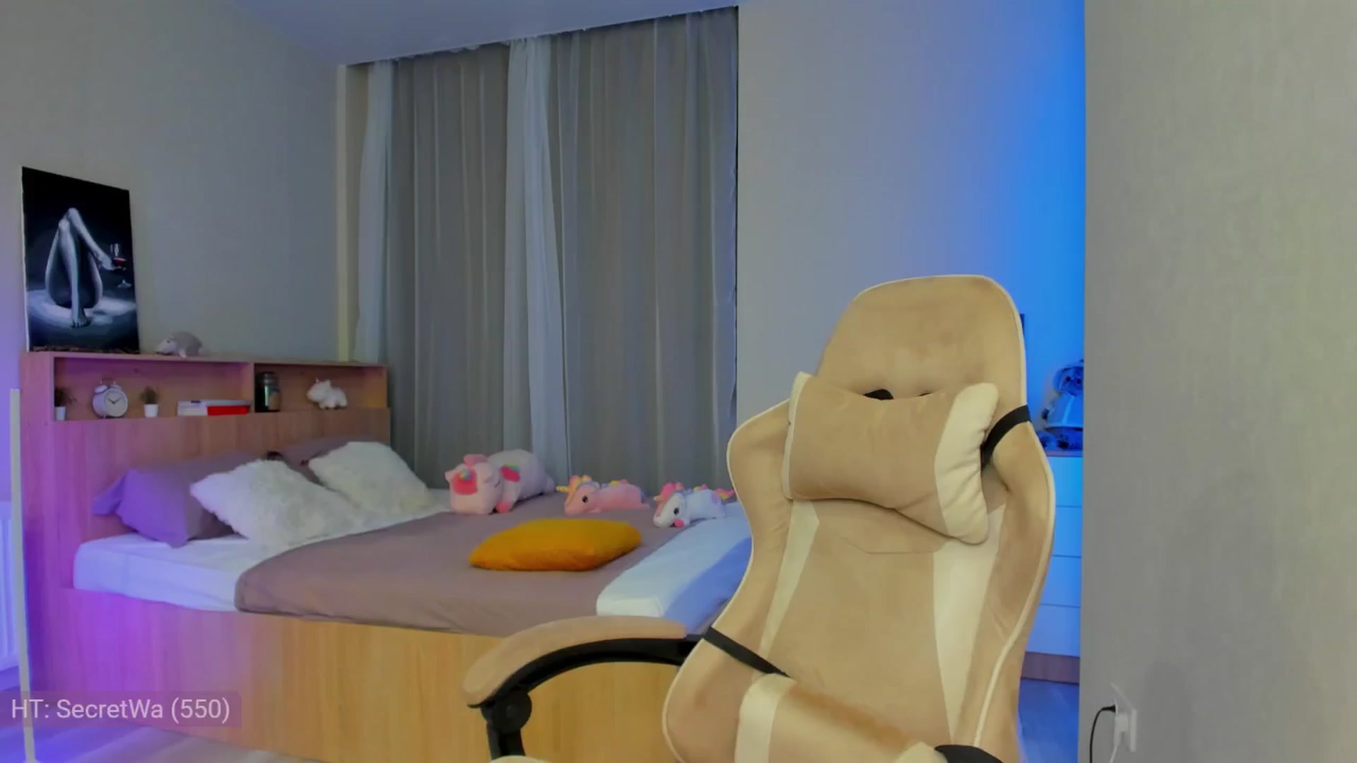 Gallery image thumbnail from Make_my_Luck's myfreecams stream on, 07/07/2024, 21:12 image 3 of 20
