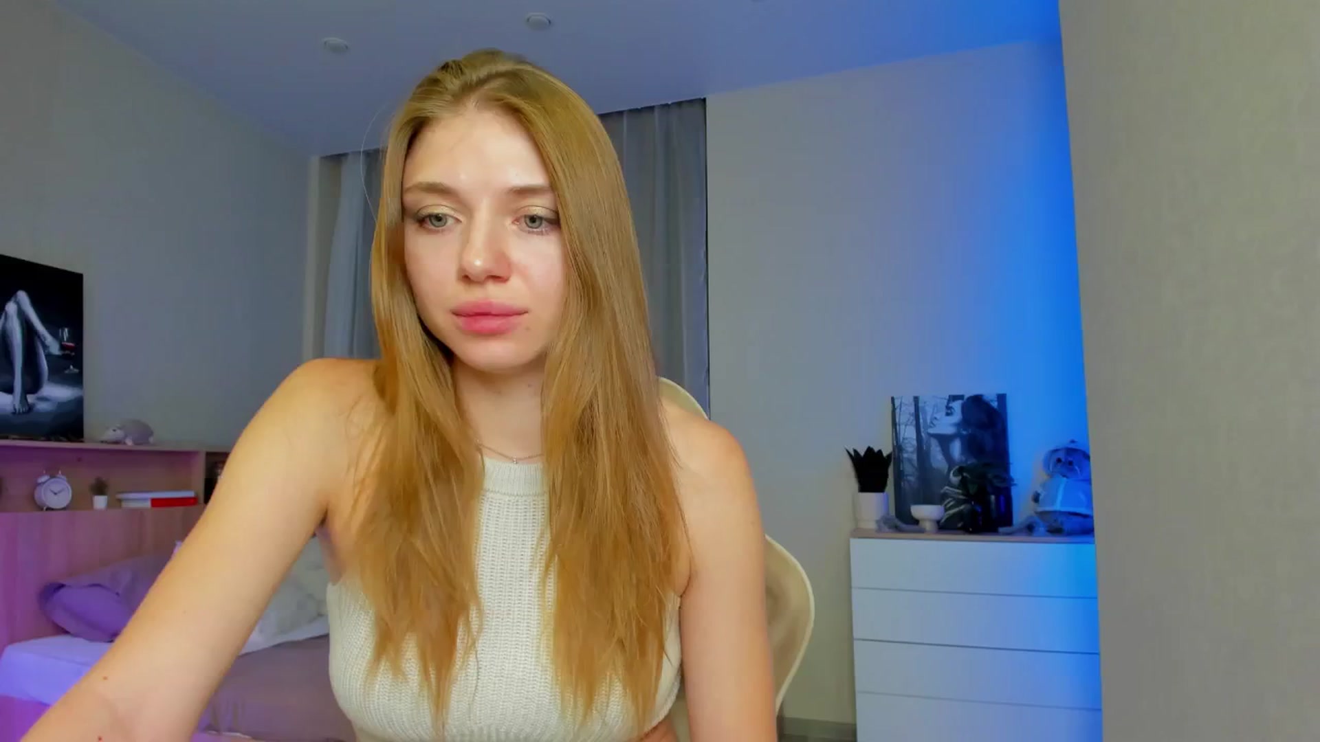 Gallery image thumbnail from Make_my_Luck's myfreecams stream on, 07/14/2024, 19:28 image 3 of 20