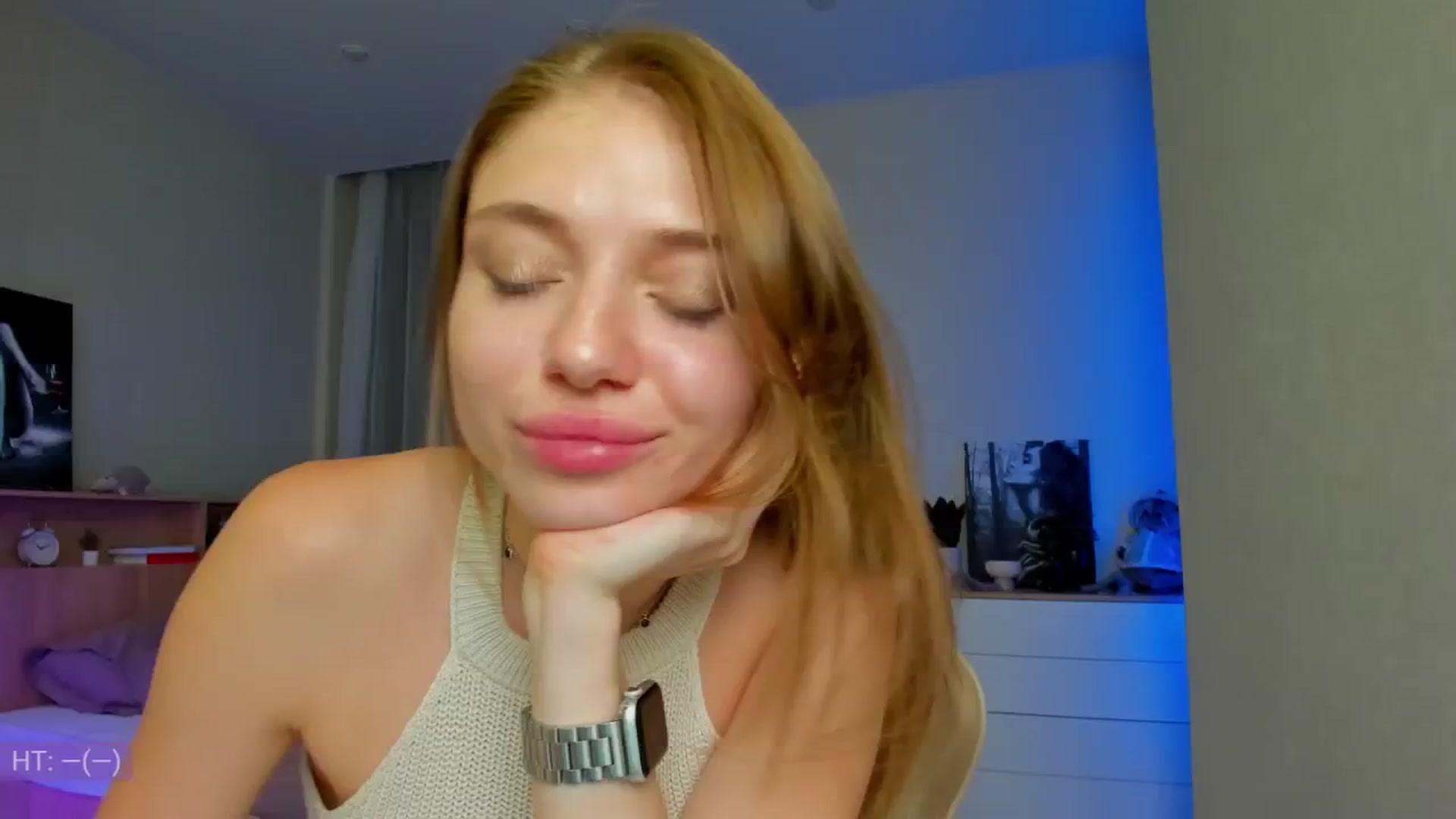 Gallery image thumbnail from Make_my_Luck's myfreecams stream on, 07/14/2024, 20:20 image 18 of 20