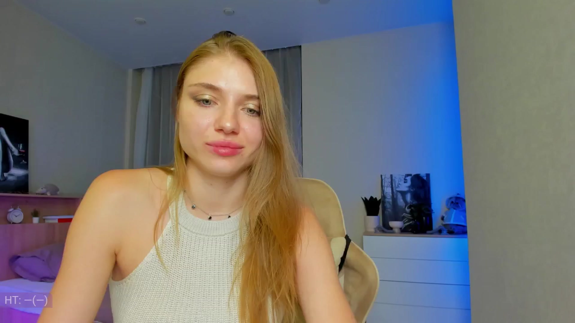 Gallery image thumbnail from Make_my_Luck's myfreecams stream on, 07/14/2024, 20:20 image 16 of 20