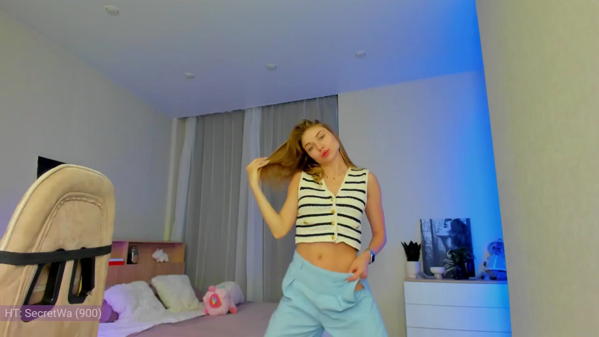 Gallery image thumbnail from Make_my_Luck's myfreecams stream on, 07/22/2024, 17:17 image 16 of 20