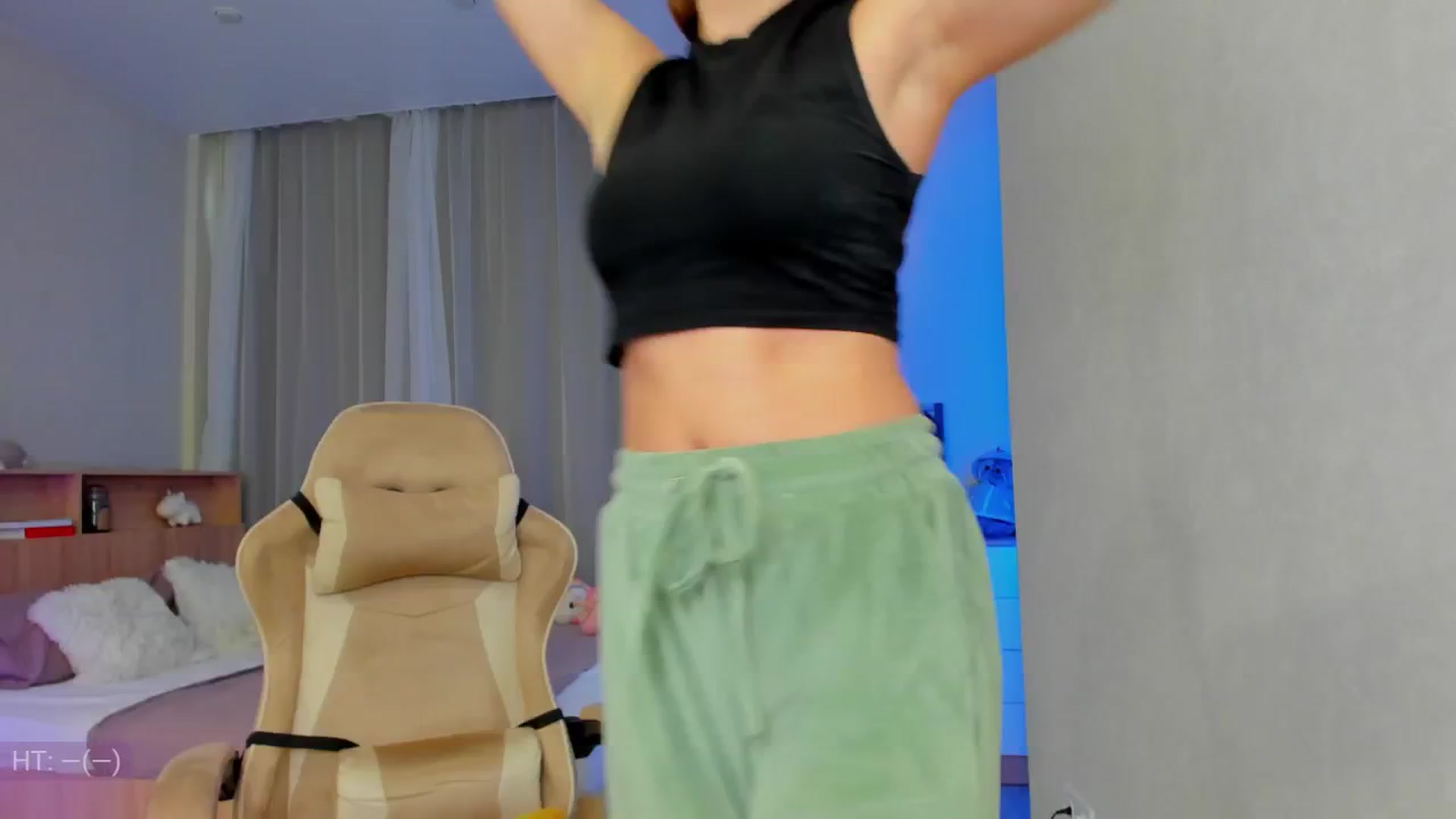 Gallery image thumbnail from Make_my_Luck's myfreecams stream on, 07/24/2024, 14:17 image 6 of 20