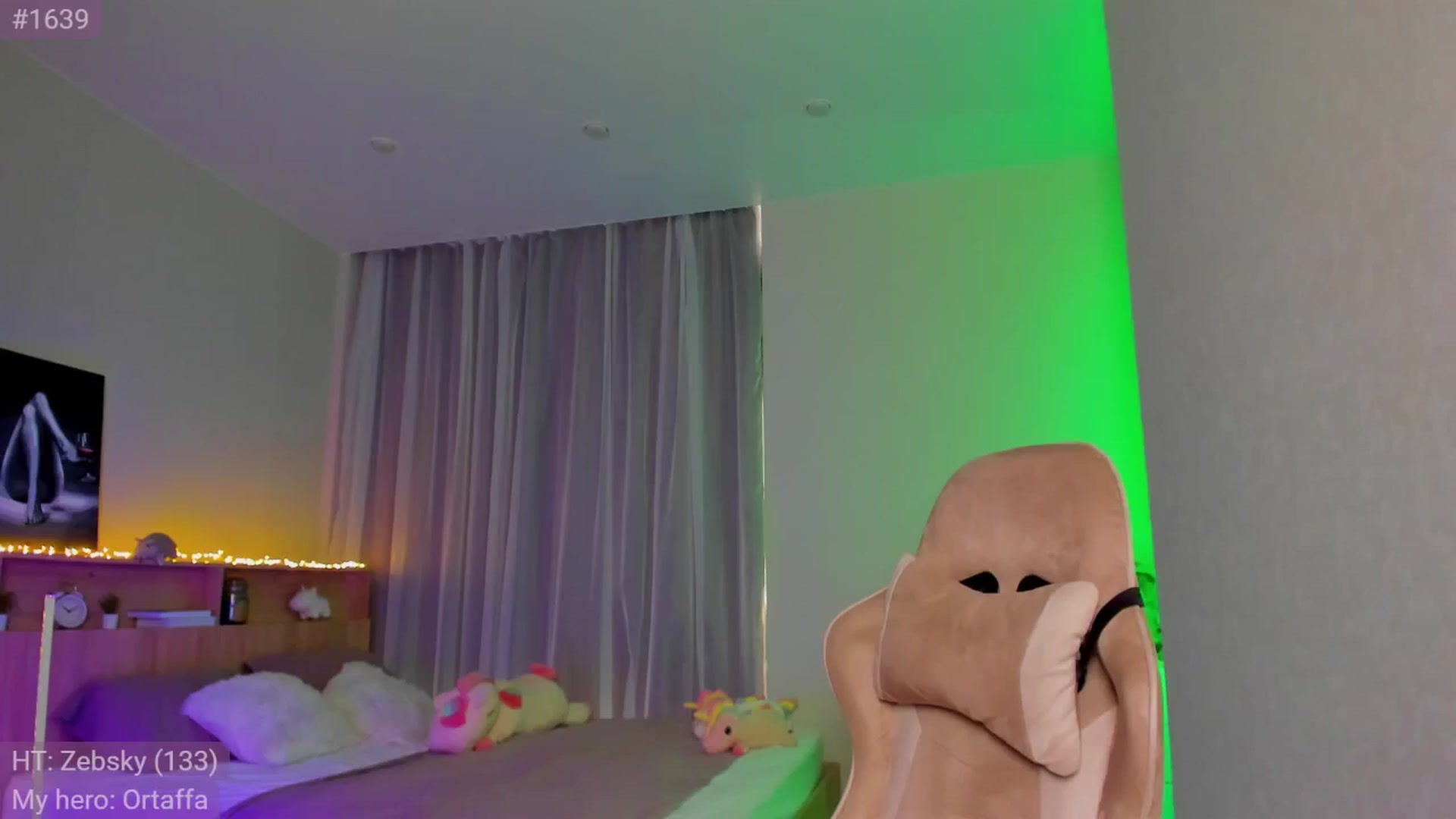 Gallery image thumbnail from Make_my_Luck's myfreecams stream on, 08/07/2024, 03:12 image 14 of 20