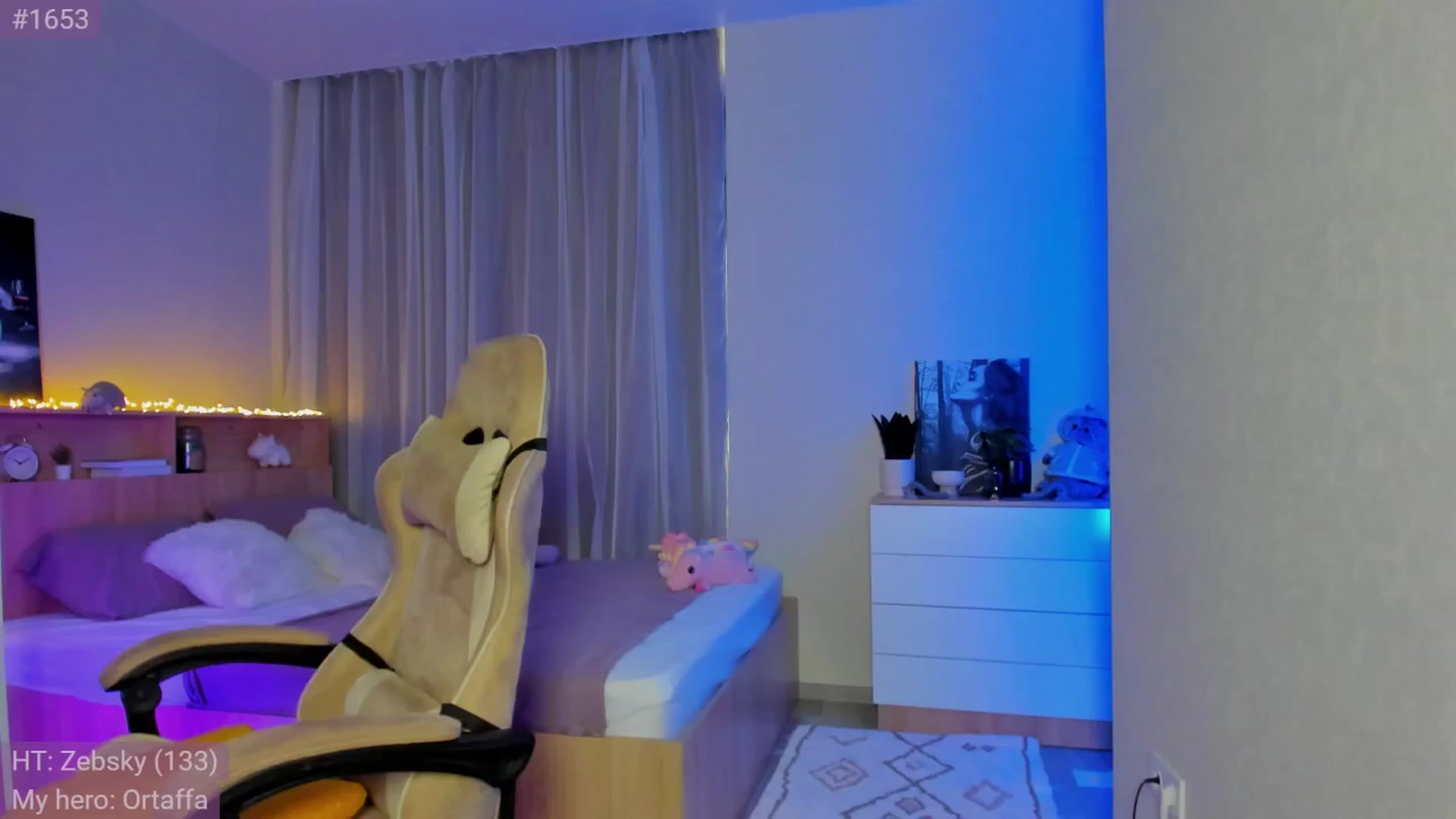 Gallery image thumbnail from Make_my_Luck's myfreecams stream on, 08/07/2024, 03:12 image 1 of 20