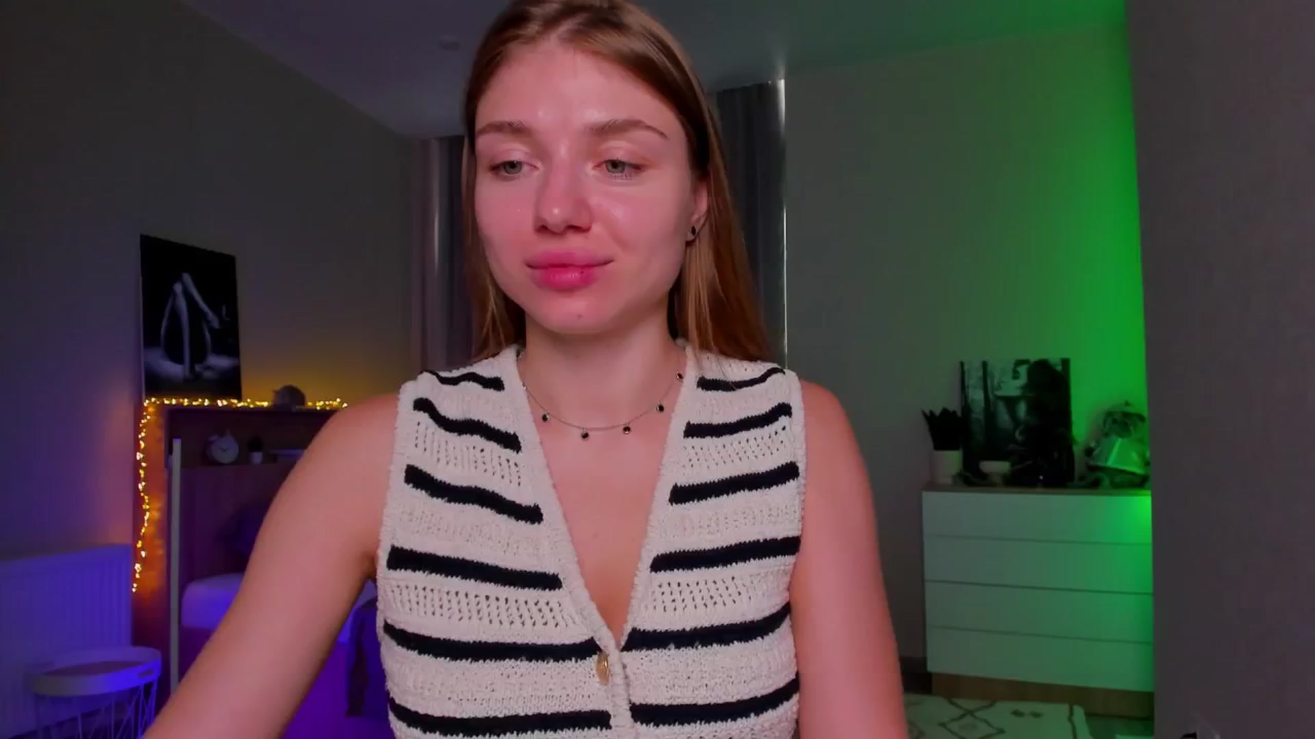 Gallery image thumbnail from Make_my_Luck's myfreecams stream on, 08/10/2024, 07:02 image 9 of 20