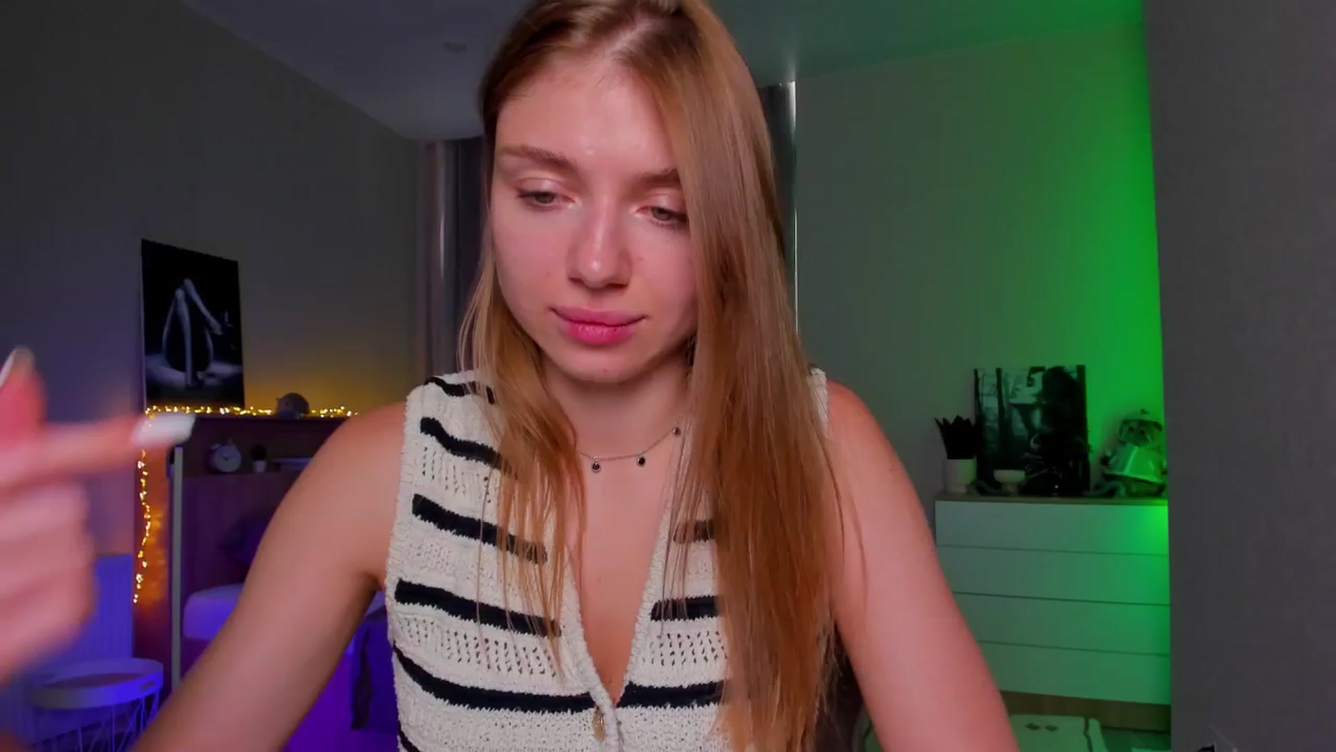 Gallery image thumbnail from Make_my_Luck's myfreecams stream on, 08/10/2024, 07:02 image 8 of 20