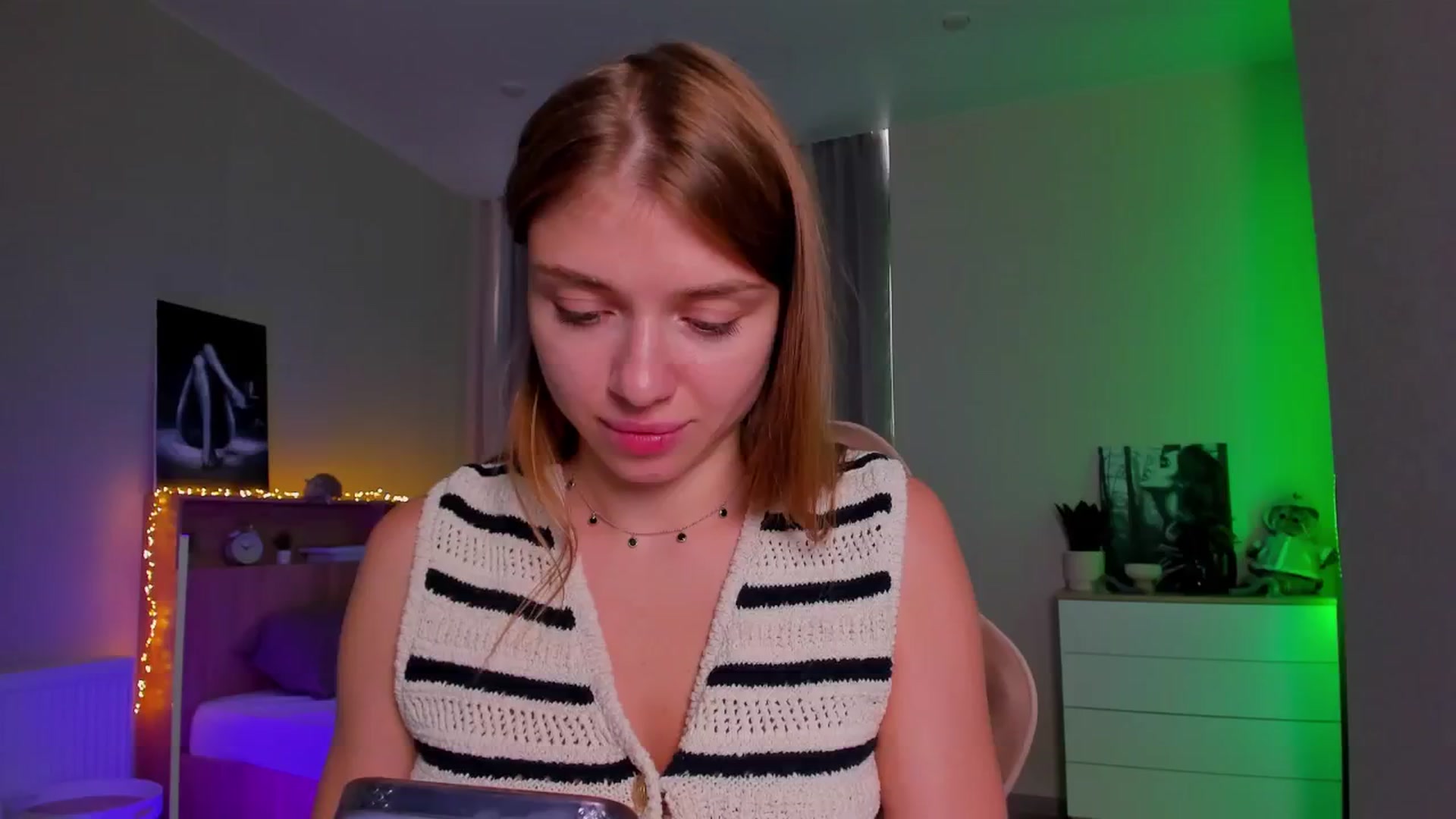 Gallery image thumbnail from Make_my_Luck's myfreecams stream on, 08/10/2024, 08:53 image 1 of 20