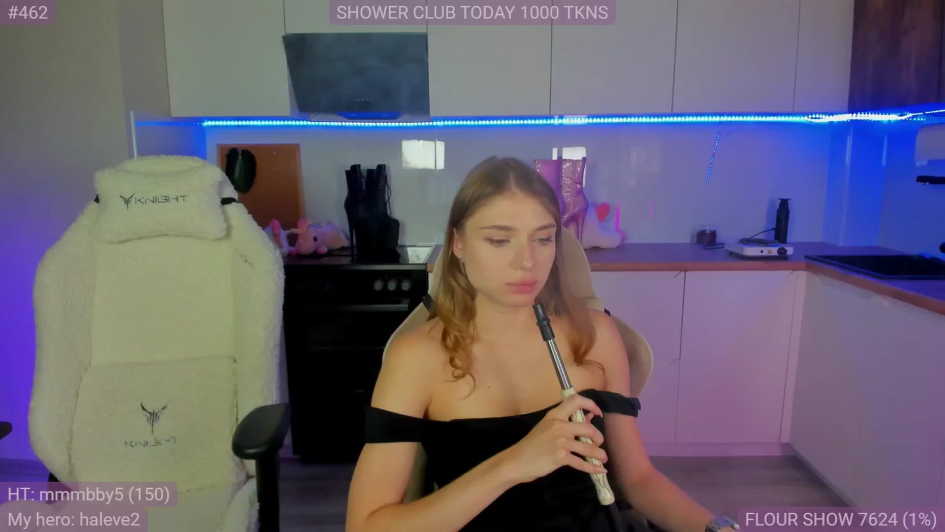 Gallery image thumbnail from Make_my_Luck's myfreecams stream on, 08/16/2024, 18:10 image 11 of 20