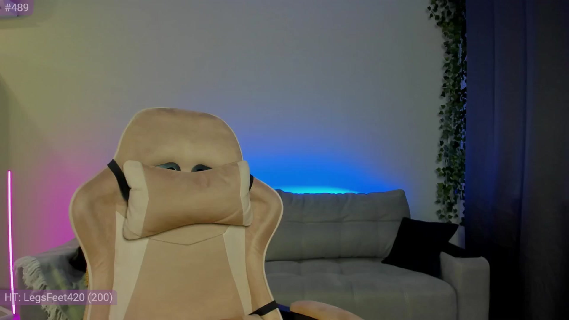 Gallery image thumbnail from Make_my_Luck's myfreecams stream on, 08/30/2024, 16:31 image 6 of 20