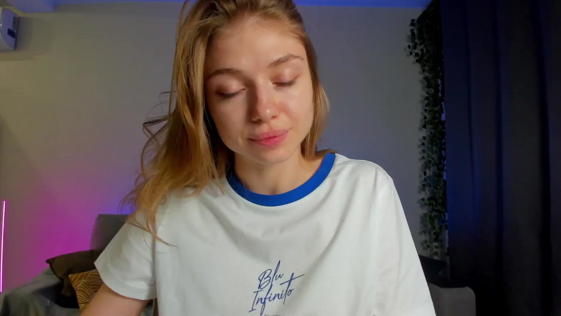 Gallery image thumbnail from Make_my_Luck's myfreecams stream on, 09/05/2024, 17:26 image 6 of 20