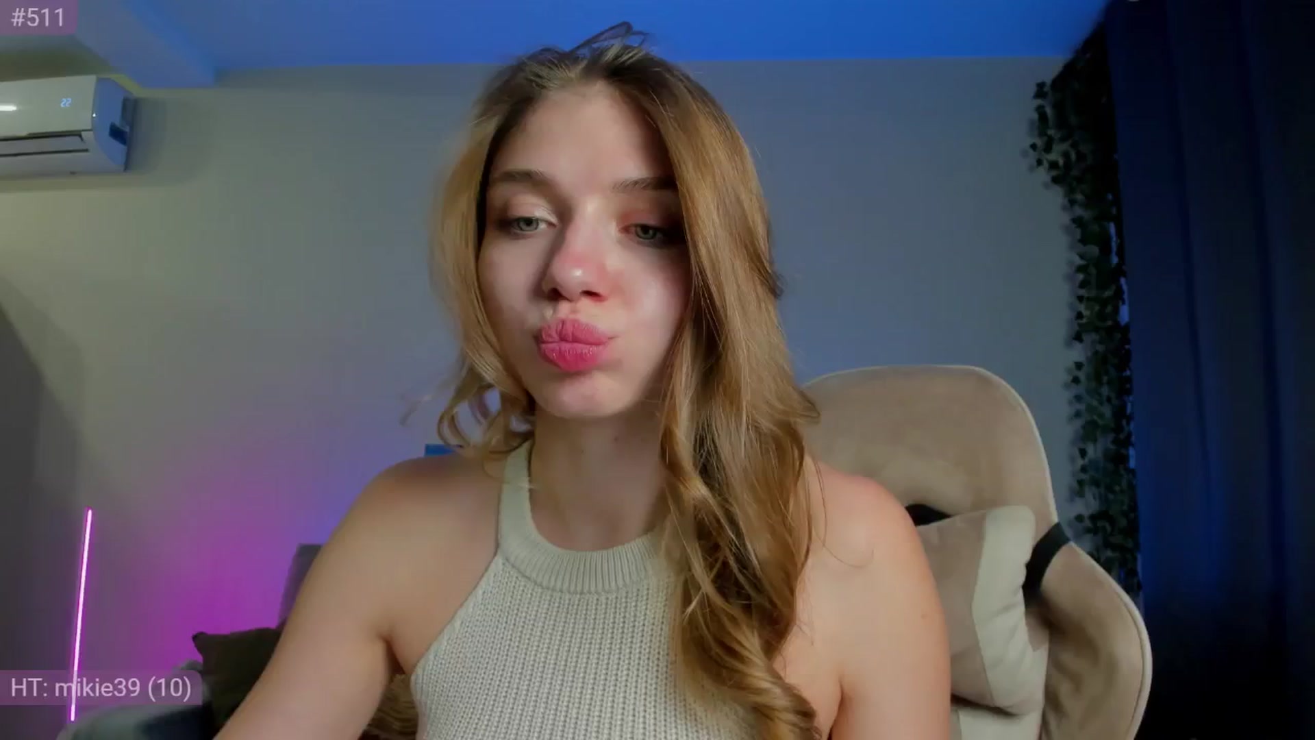 Gallery image thumbnail from Make_my_Luck's myfreecams stream on, 09/06/2024, 17:20 image 8 of 20