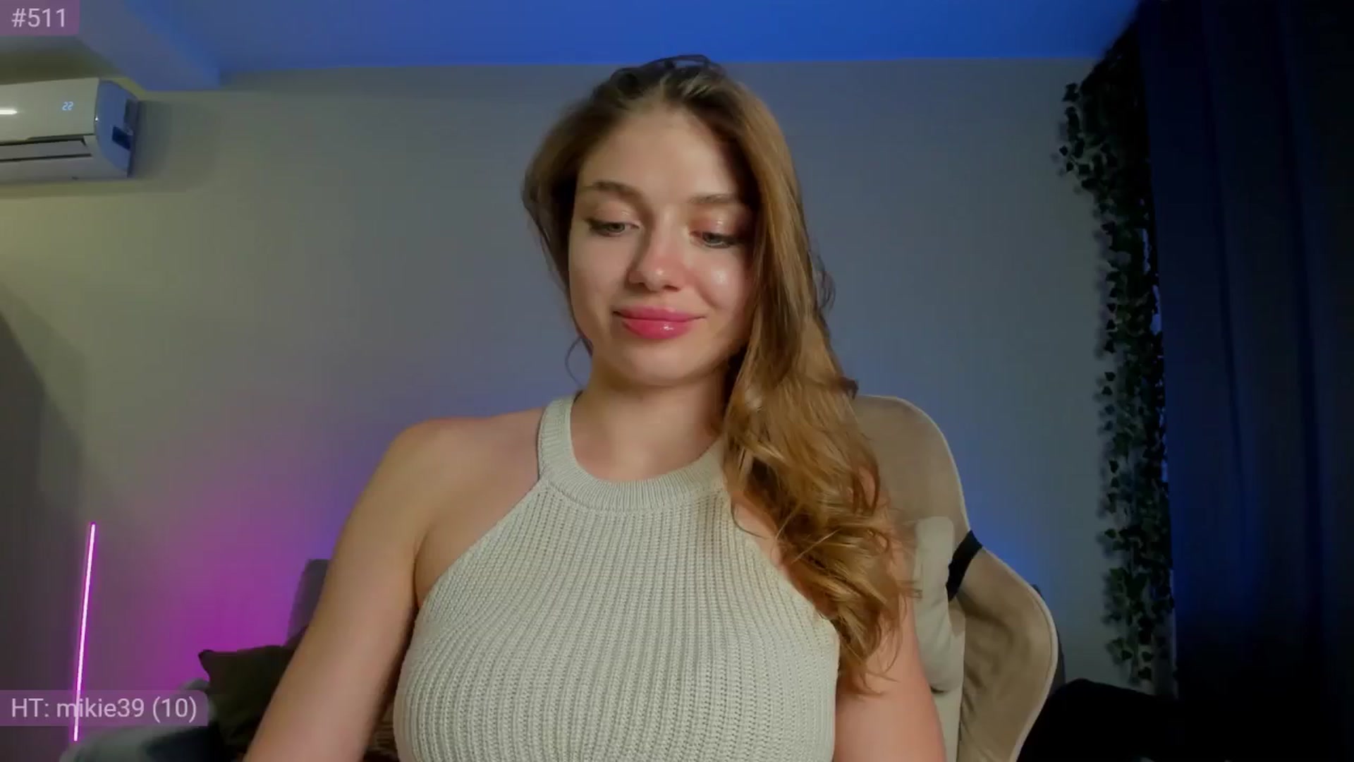 Gallery image thumbnail from Make_my_Luck's myfreecams stream on, 09/06/2024, 17:20 image 6 of 20