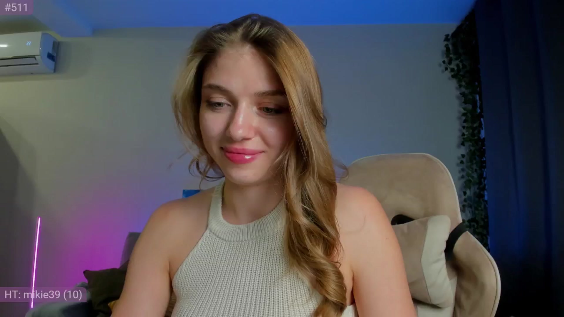 Gallery image thumbnail from Make_my_Luck's myfreecams stream on, 09/06/2024, 17:20 image 7 of 20