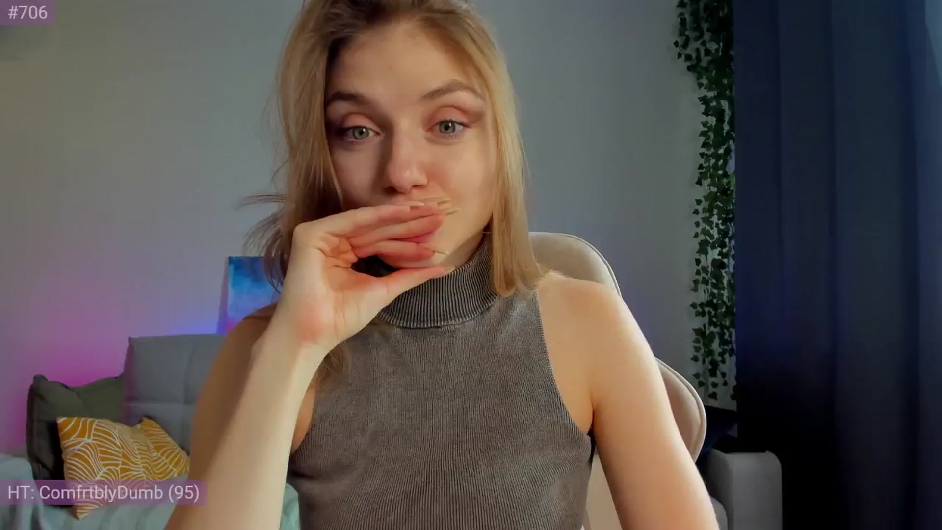 Gallery image thumbnail from Make_my_Luck's myfreecams stream on, 09/10/2024, 07:07 image 10 of 20