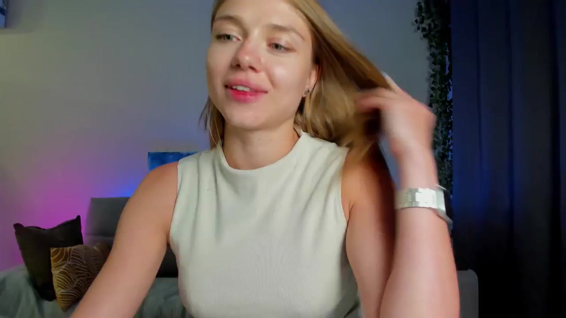 Gallery image thumbnail from Make_my_Luck's myfreecams stream on, 09/26/2024, 18:25 image 1 of 20
