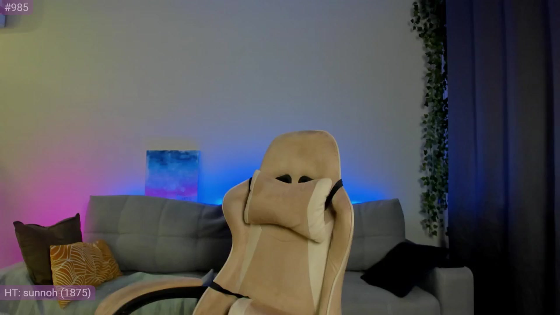 Gallery image thumbnail from Make_my_Luck's myfreecams stream on, 09/26/2024, 18:25 image 15 of 20