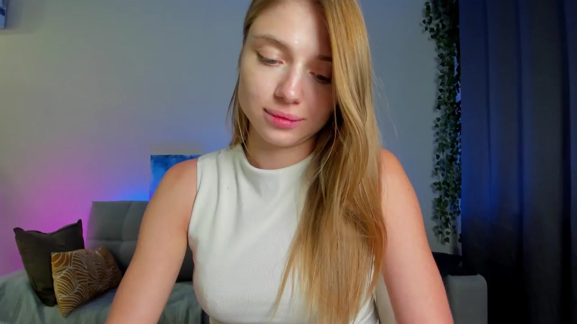 Gallery image thumbnail from Make_my_Luck's myfreecams stream on, 09/26/2024, 18:25 image 2 of 20