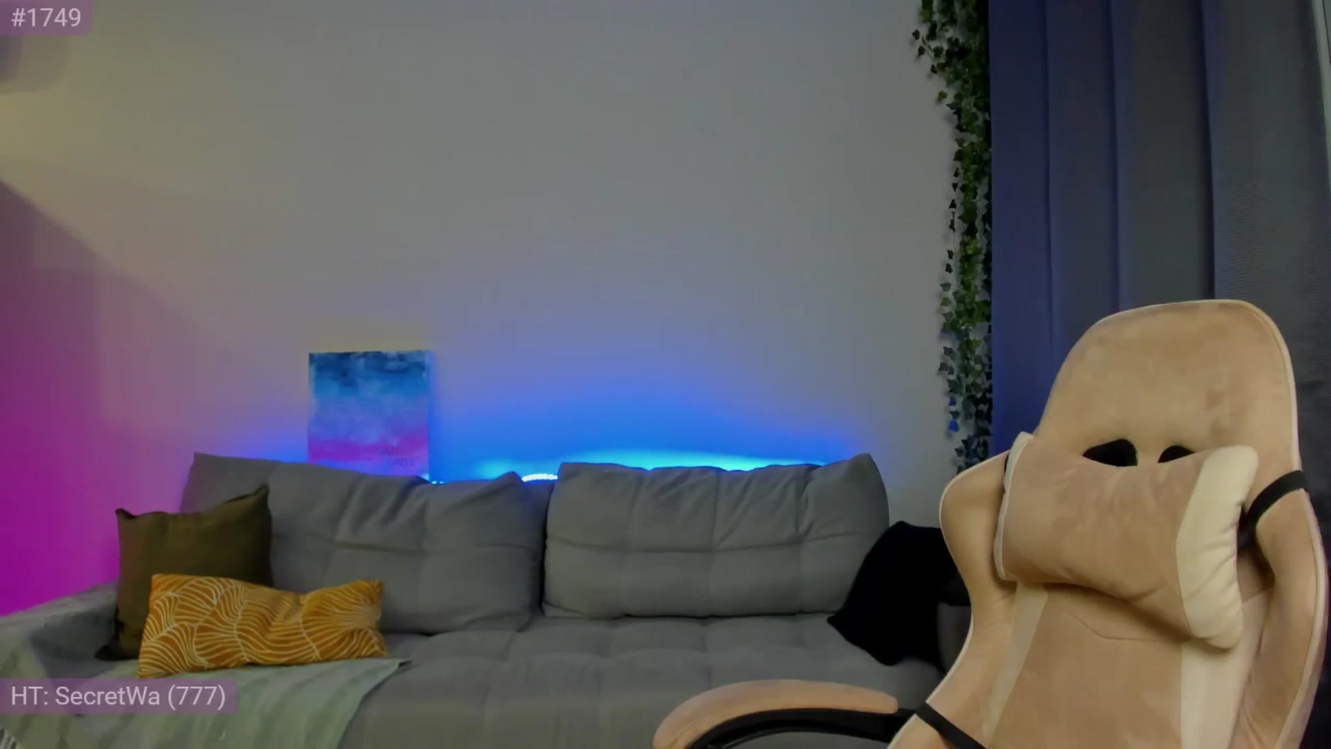 Gallery image thumbnail from Make_my_Luck's myfreecams stream on, 10/08/2024, 17:29 image 18 of 20