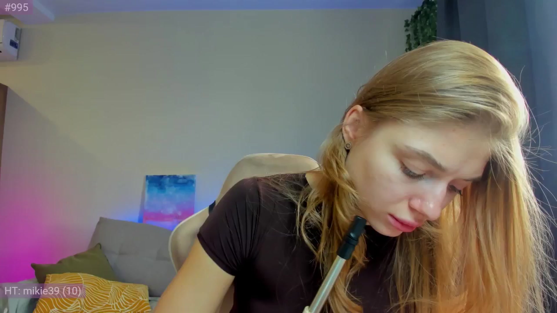 Gallery image thumbnail from Make_my_Luck's myfreecams stream on, 10/23/2024, 08:53 image 11 of 20