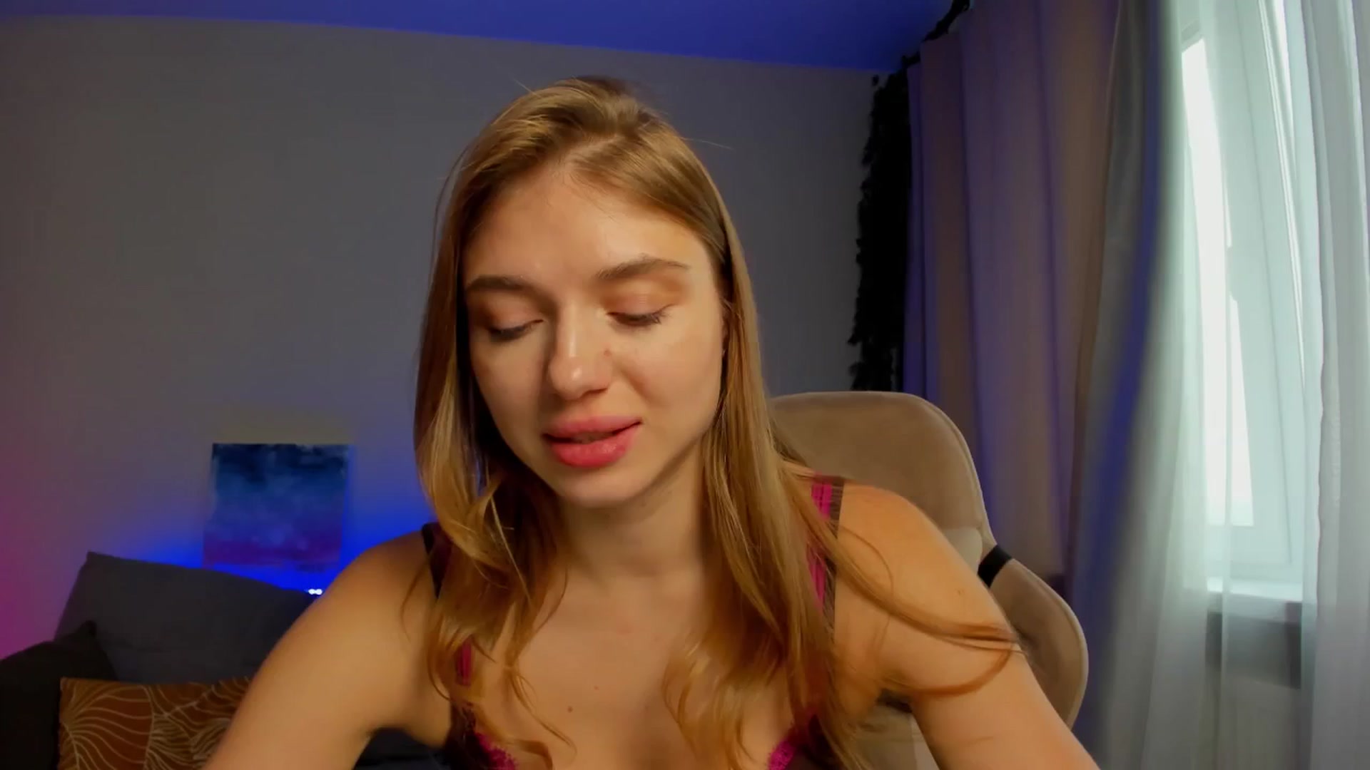 Gallery image thumbnail from Make_my_Luck's myfreecams stream on, 10/29/2024, 09:52 image 1 of 20