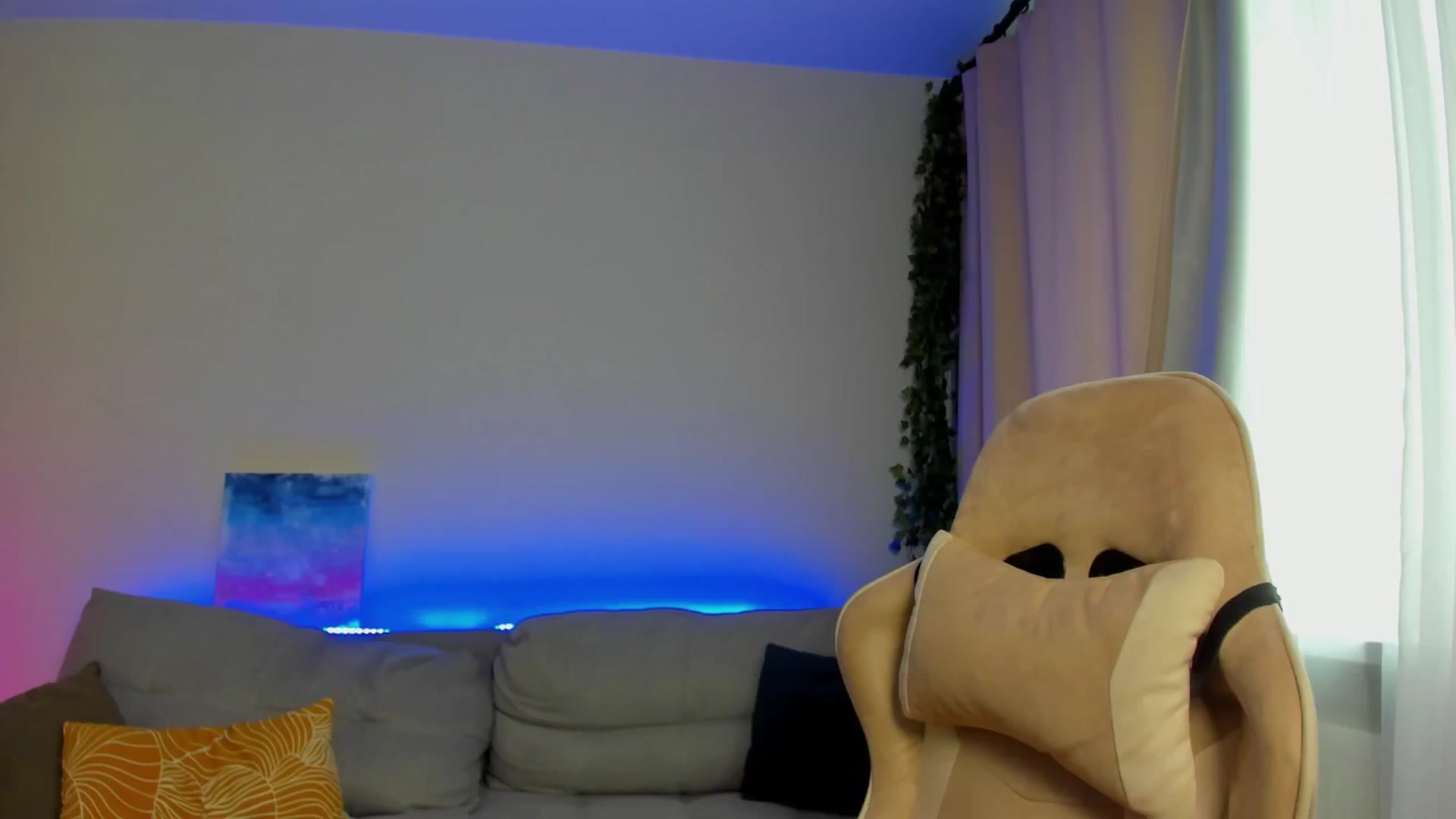 Gallery image thumbnail from Make_my_Luck's myfreecams stream on, 10/29/2024, 09:52 image 4 of 20