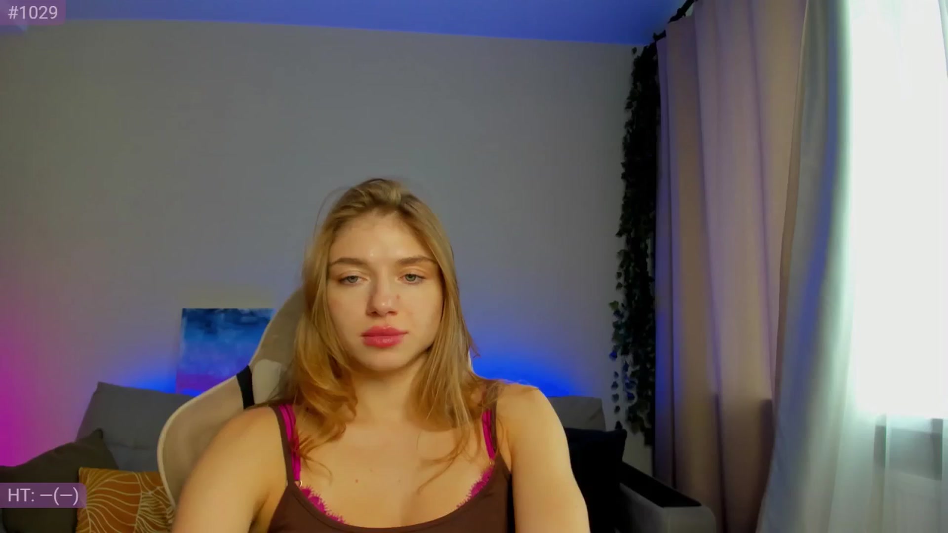 Gallery image thumbnail from Make_my_Luck's myfreecams stream on, 10/29/2024, 09:52 image 10 of 20