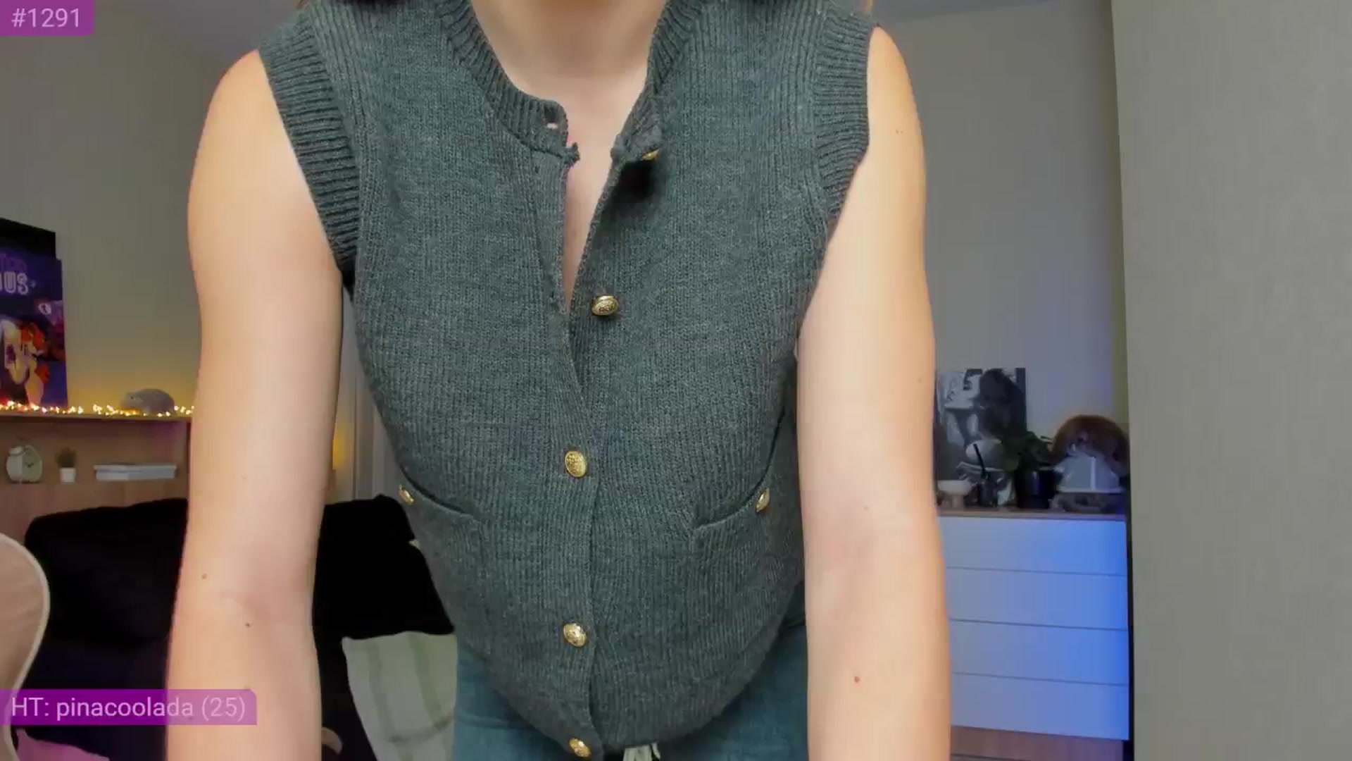 Gallery image thumbnail from Make_my_Luck's myfreecams stream on, 11/16/2024, 07:15 image 17 of 20