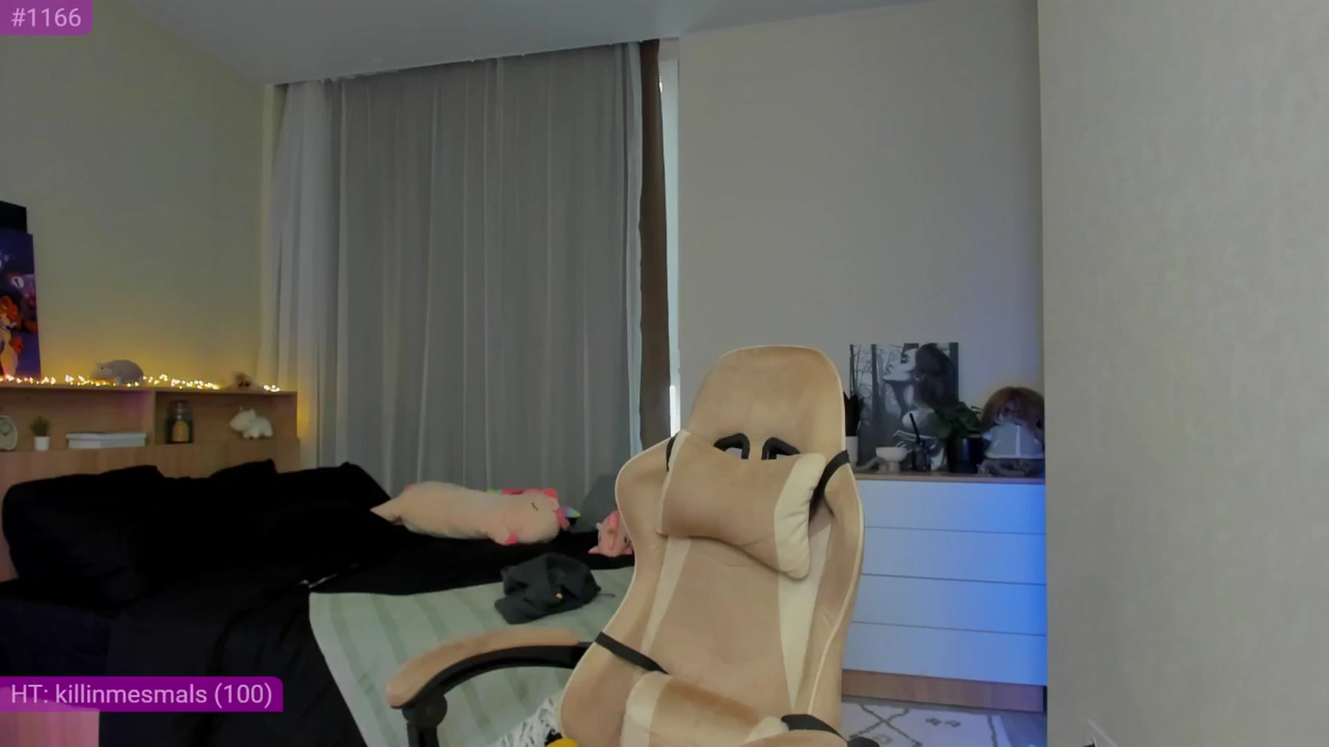 Gallery image thumbnail from Make_my_Luck's myfreecams stream on, 11/16/2024, 10:01 image 8 of 20