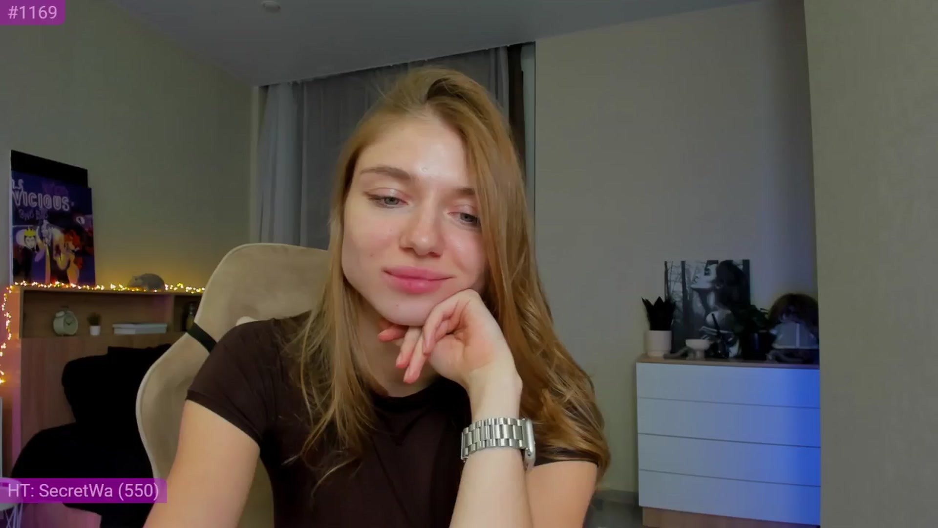Gallery image thumbnail from Make_my_Luck's myfreecams stream on, 11/17/2024, 19:57 image 16 of 20