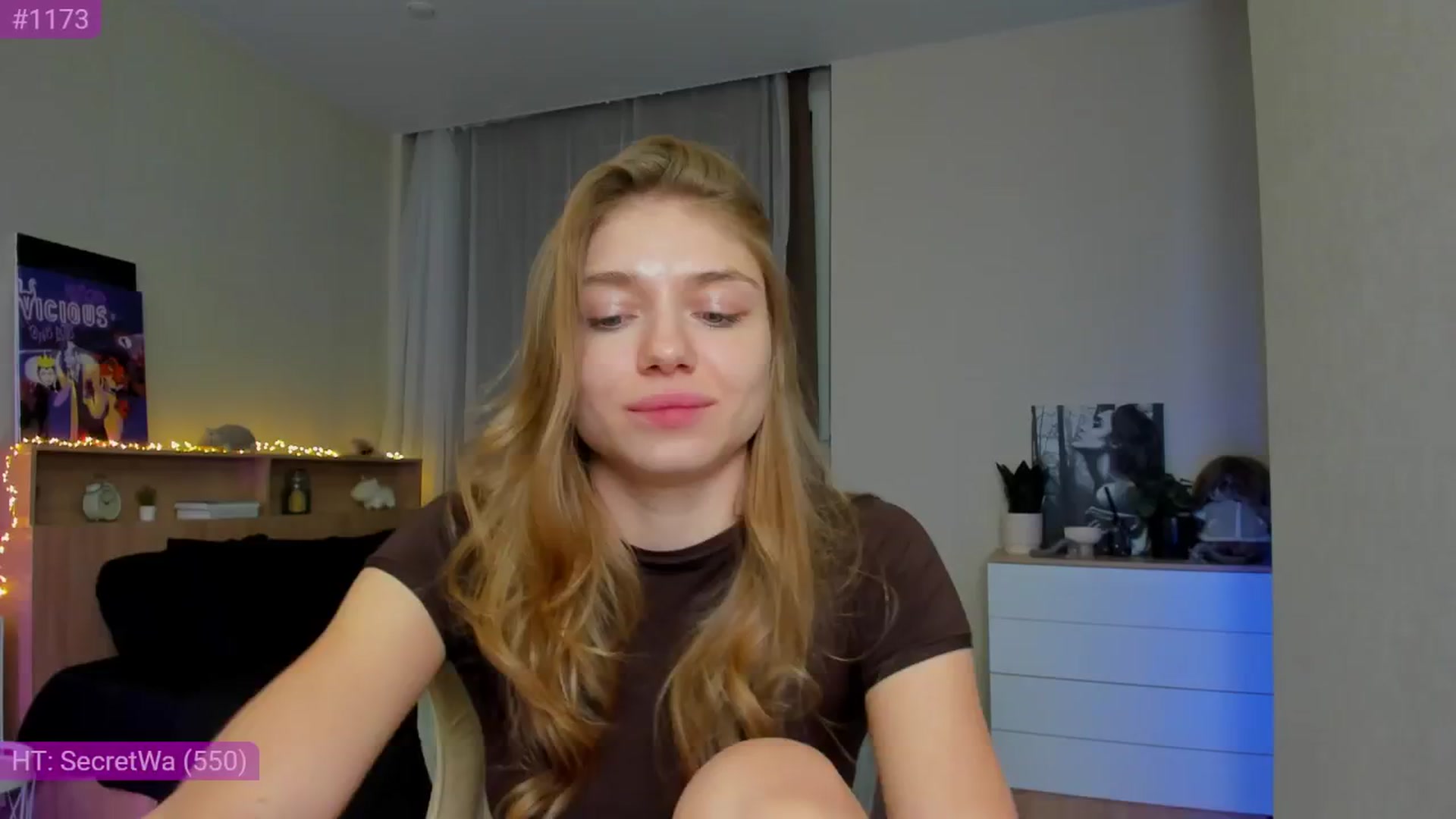 Gallery image thumbnail from Make_my_Luck's myfreecams stream on, 11/17/2024, 19:57 image 12 of 20