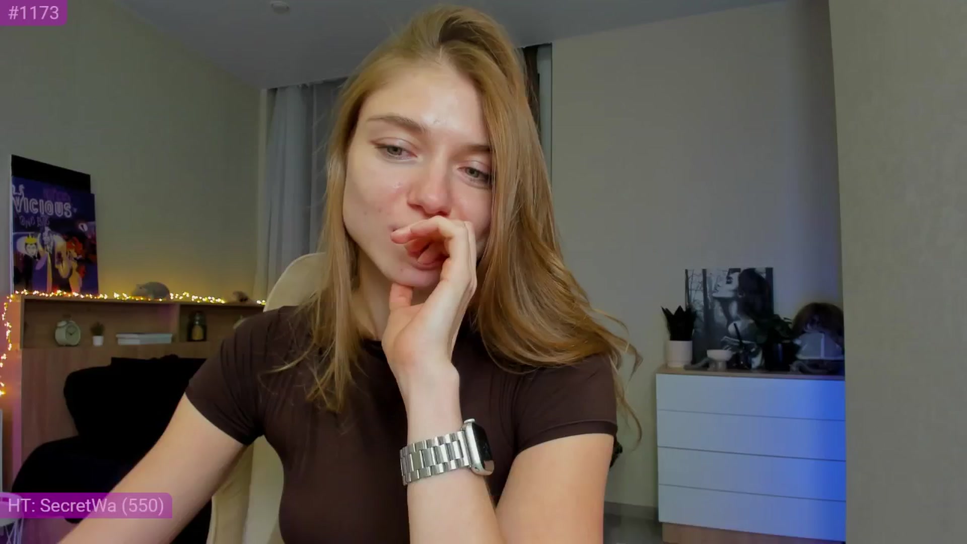 Gallery image thumbnail from Make_my_Luck's myfreecams stream on, 11/17/2024, 19:57 image 15 of 20