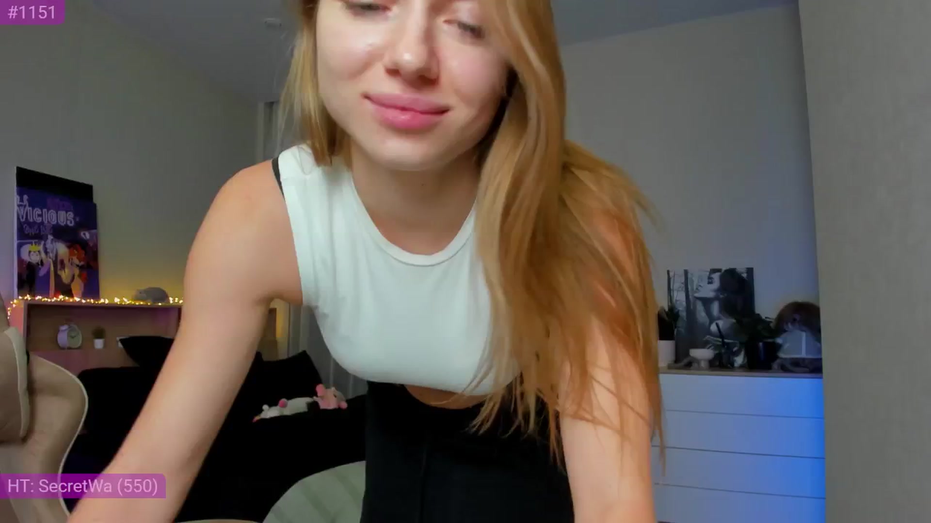 Gallery image thumbnail from Make_my_Luck's myfreecams stream on, 11/23/2024, 10:54 image 17 of 20