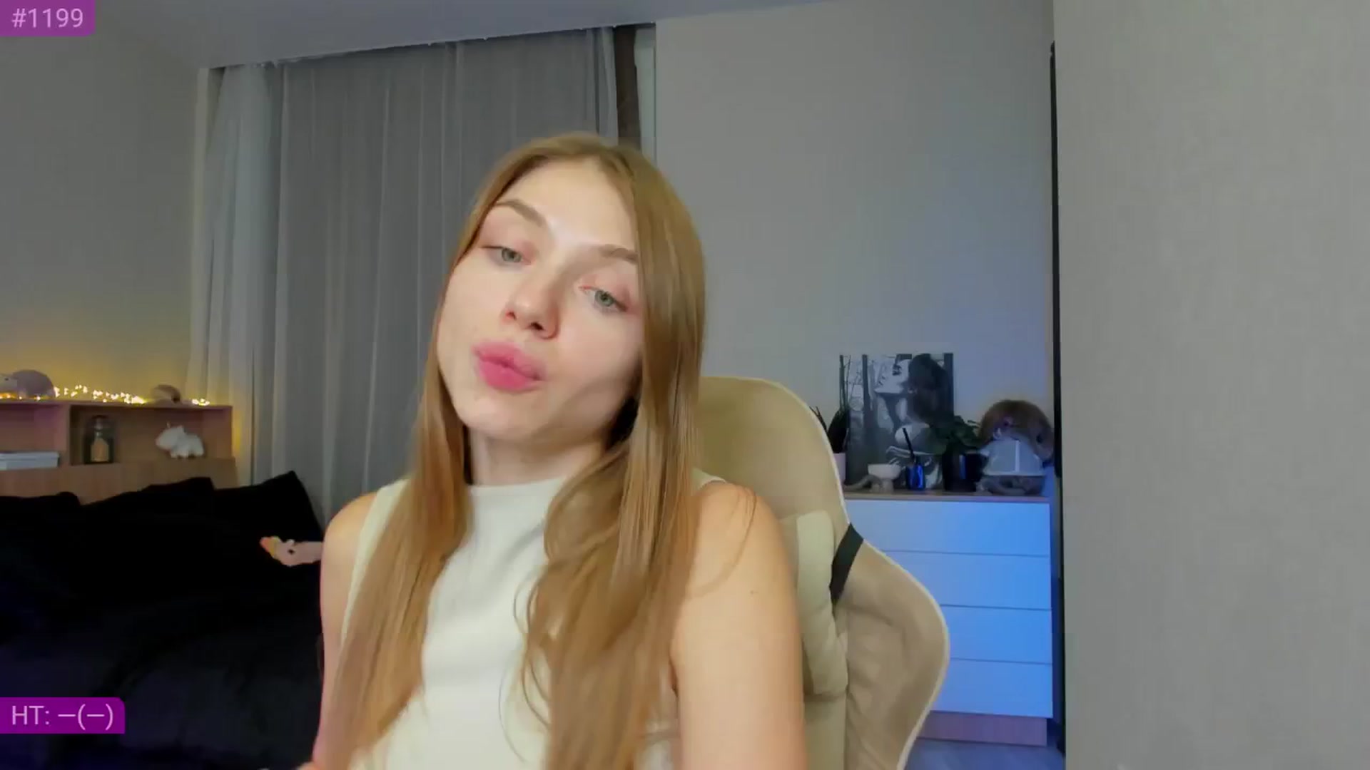 Gallery image thumbnail from Make_my_Luck's myfreecams stream on, 11/25/2024, 17:54 image 6 of 20