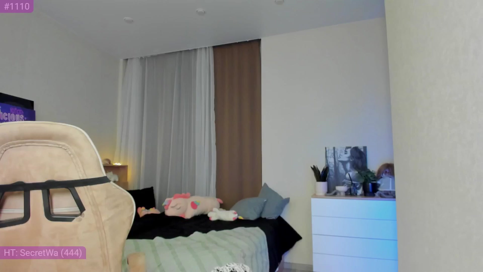 Gallery image thumbnail from Make_my_Luck's myfreecams stream on, 11/30/2024, 19:07 image 17 of 20