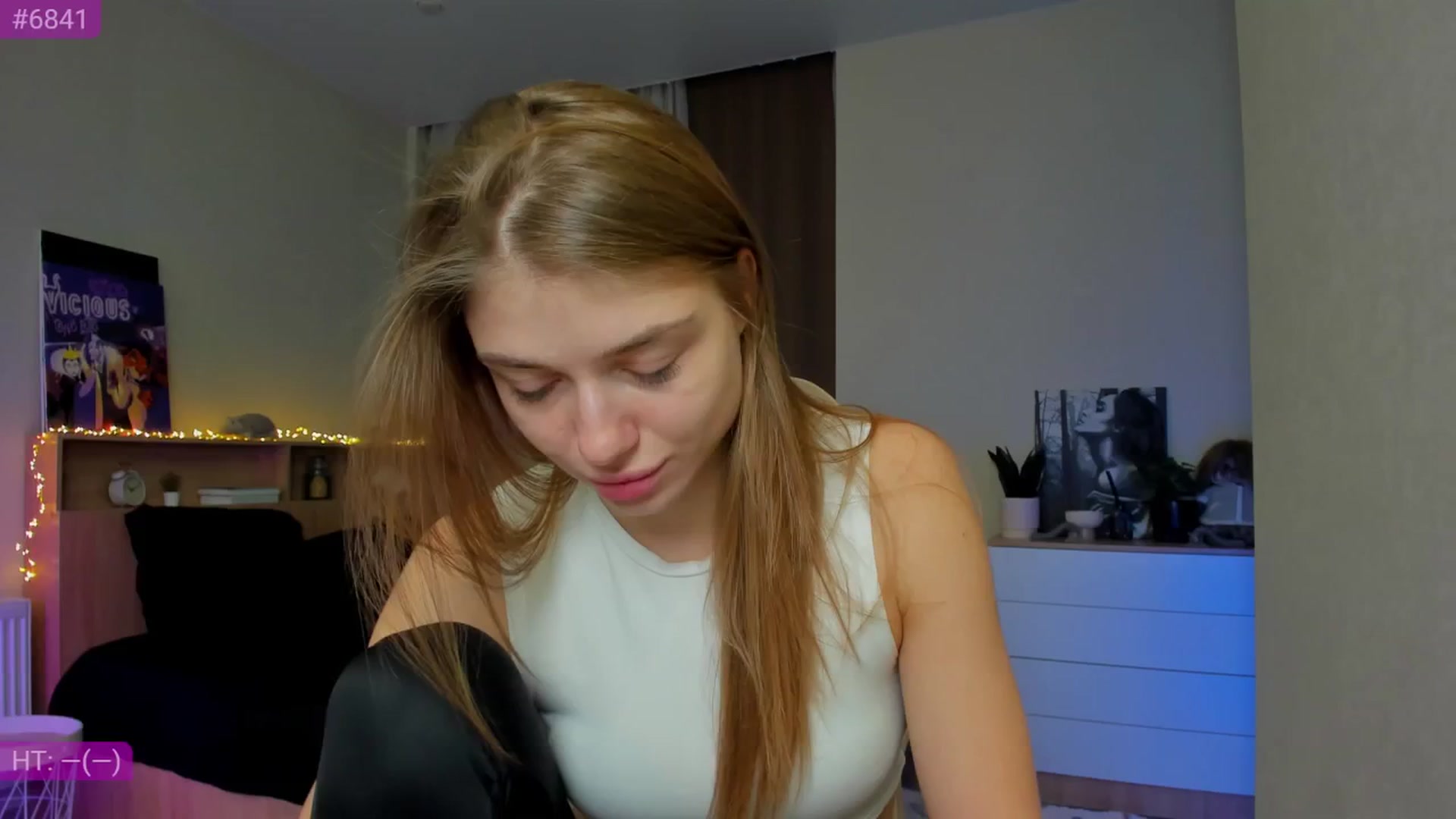 Gallery image thumbnail from Make_my_Luck's myfreecams stream on, 12/04/2024, 07:43 image 13 of 20