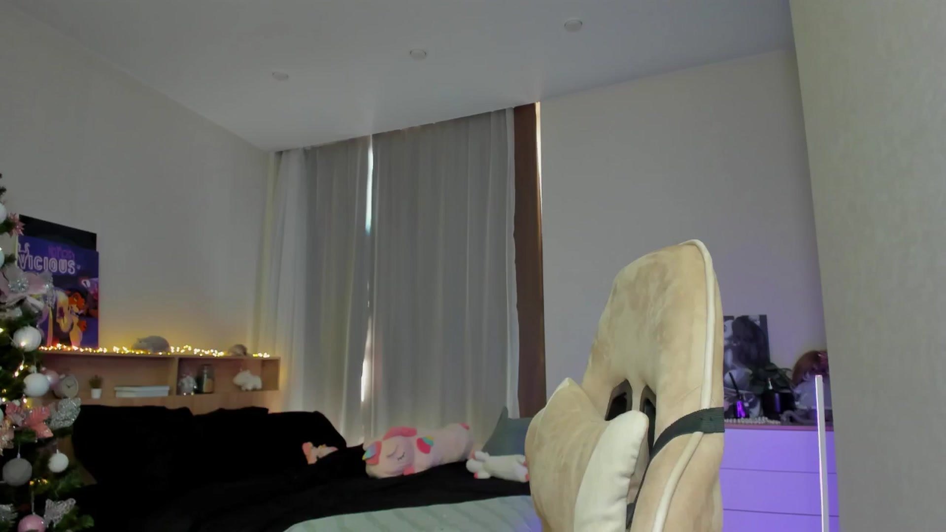 Gallery image thumbnail from Make_my_Luck's myfreecams stream on, 12/07/2024, 08:54 image 7 of 20
