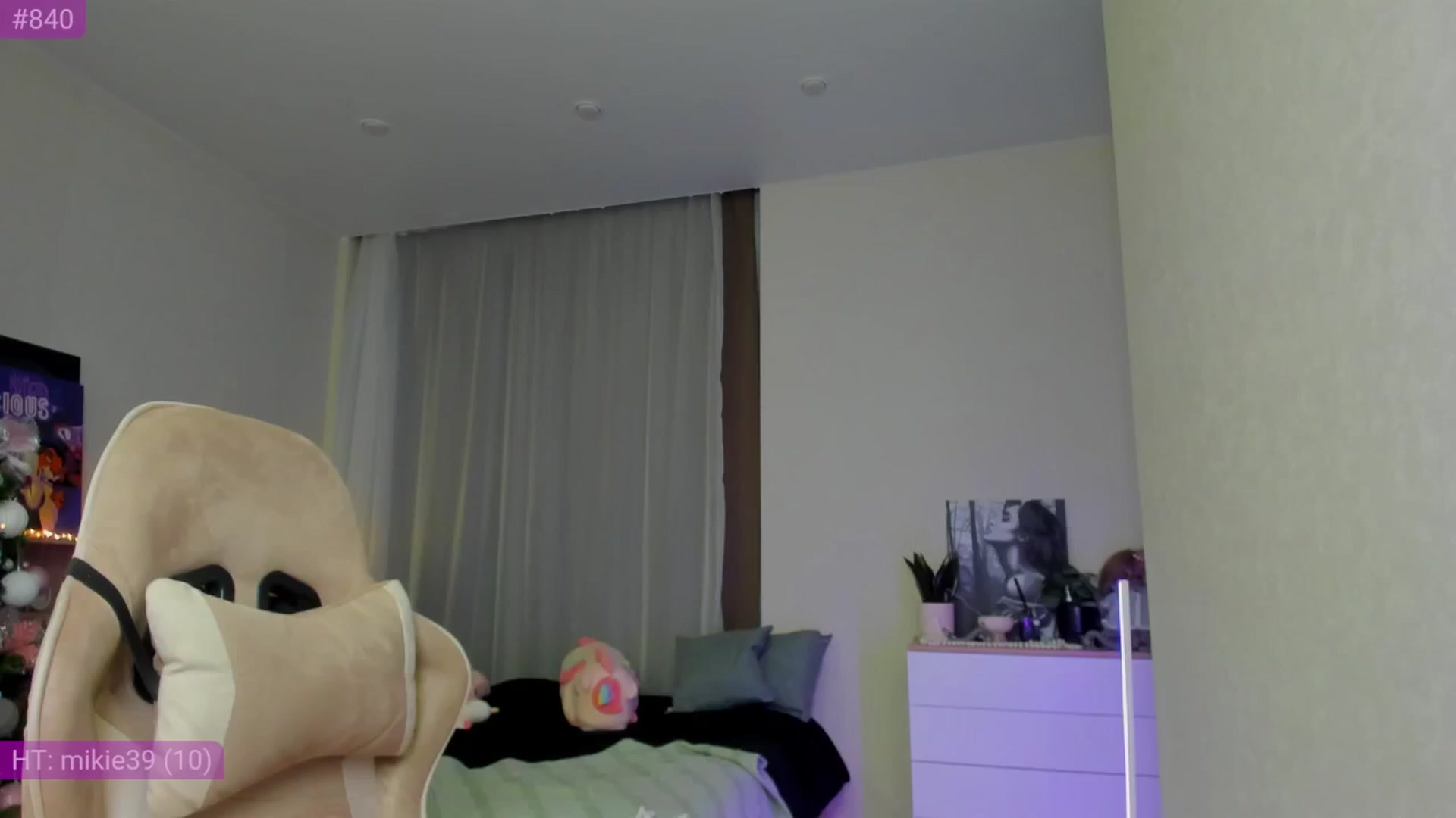 Gallery image thumbnail from Make_my_Luck's myfreecams stream on, 12/08/2024, 17:21 image 20 of 20