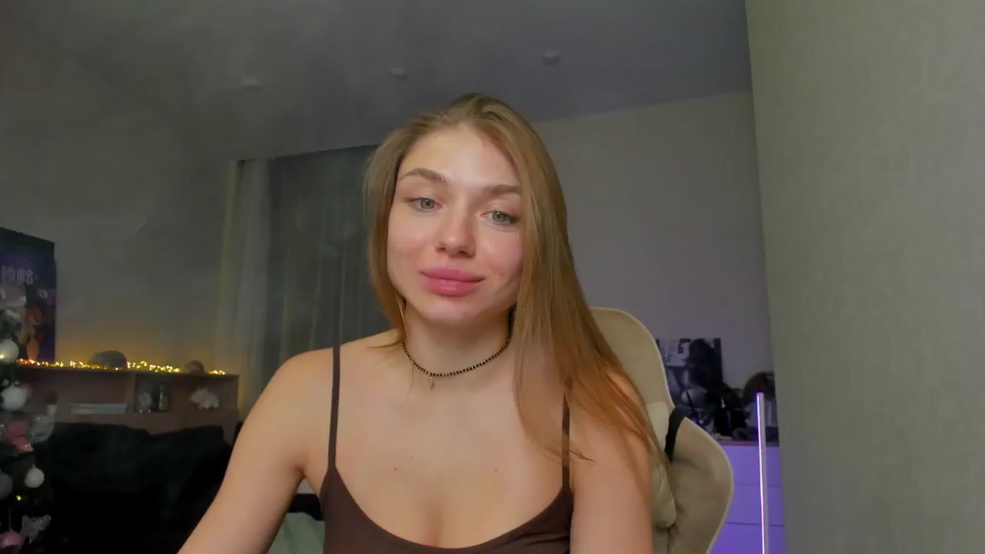 Gallery image thumbnail from Make_my_Luck's myfreecams stream on, 12/08/2024, 17:21 image 2 of 20