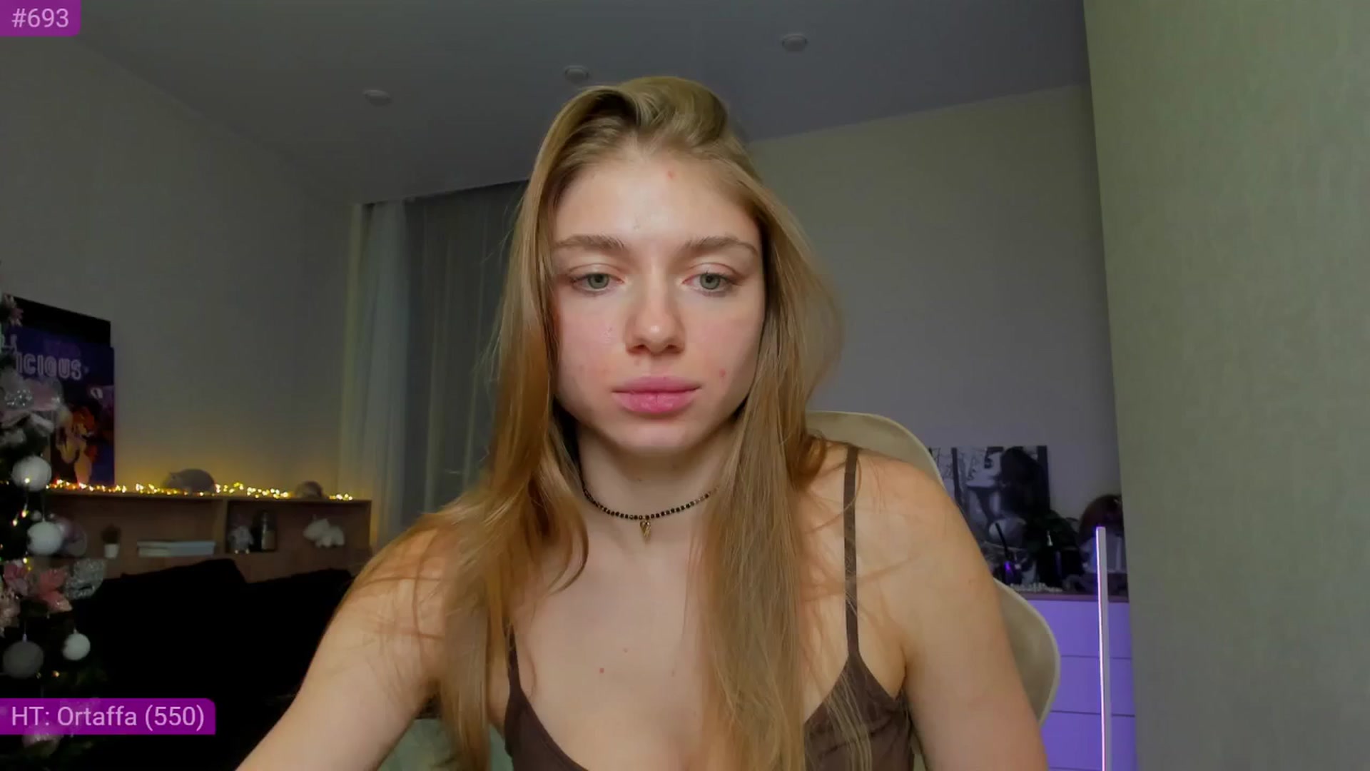 Gallery image thumbnail from Make_my_Luck's myfreecams stream on, 12/08/2024, 18:37 image 10 of 20