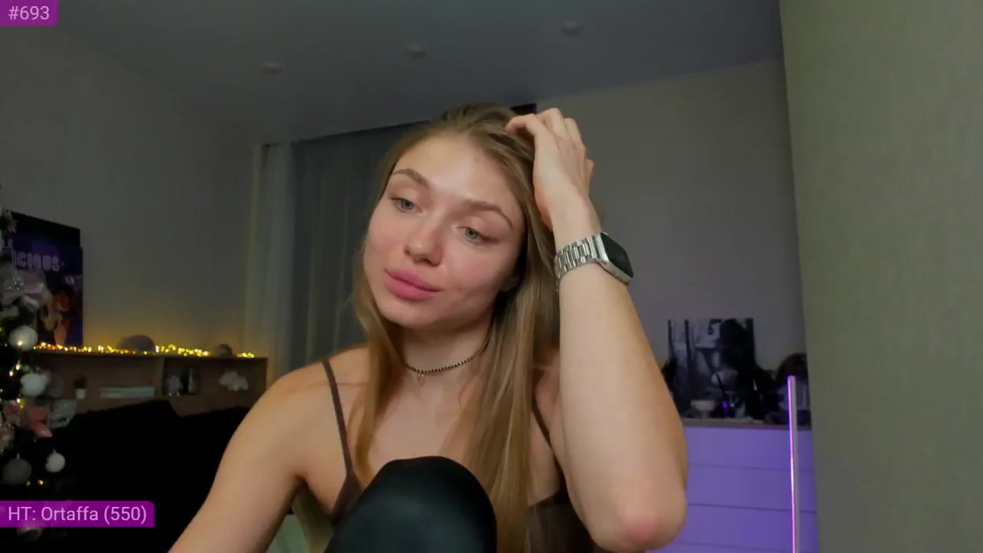 Gallery image thumbnail from Make_my_Luck's myfreecams stream on, 12/08/2024, 18:37 image 17 of 20