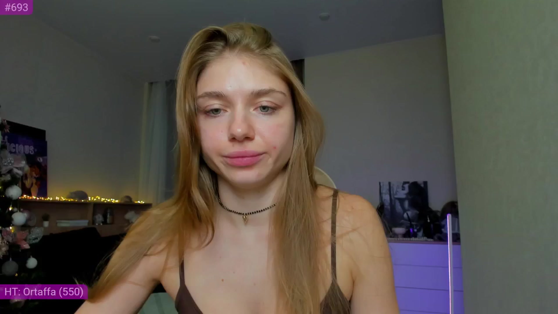 Gallery image thumbnail from Make_my_Luck's myfreecams stream on, 12/08/2024, 18:37 image 8 of 20