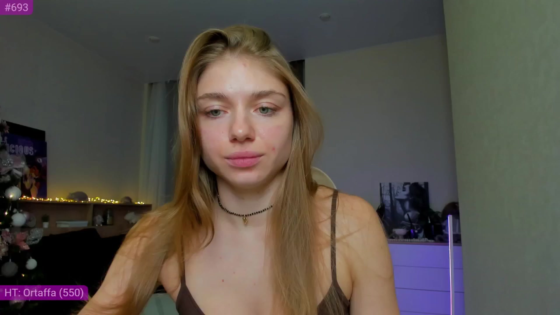 Gallery image thumbnail from Make_my_Luck's myfreecams stream on, 12/08/2024, 18:37 image 9 of 20