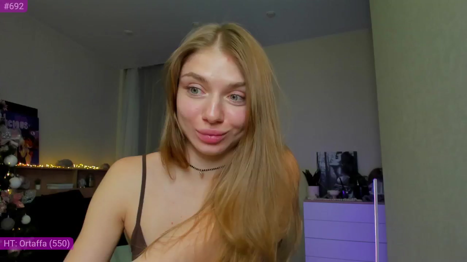 Gallery image thumbnail from Make_my_Luck's myfreecams stream on, 12/08/2024, 18:37 image 4 of 20