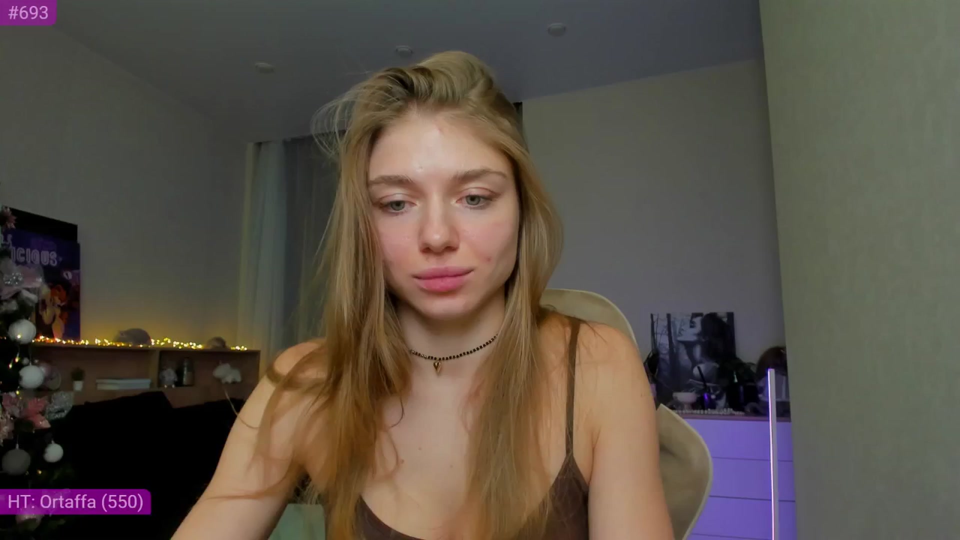 Gallery image thumbnail from Make_my_Luck's myfreecams stream on, 12/08/2024, 18:37 image 13 of 20