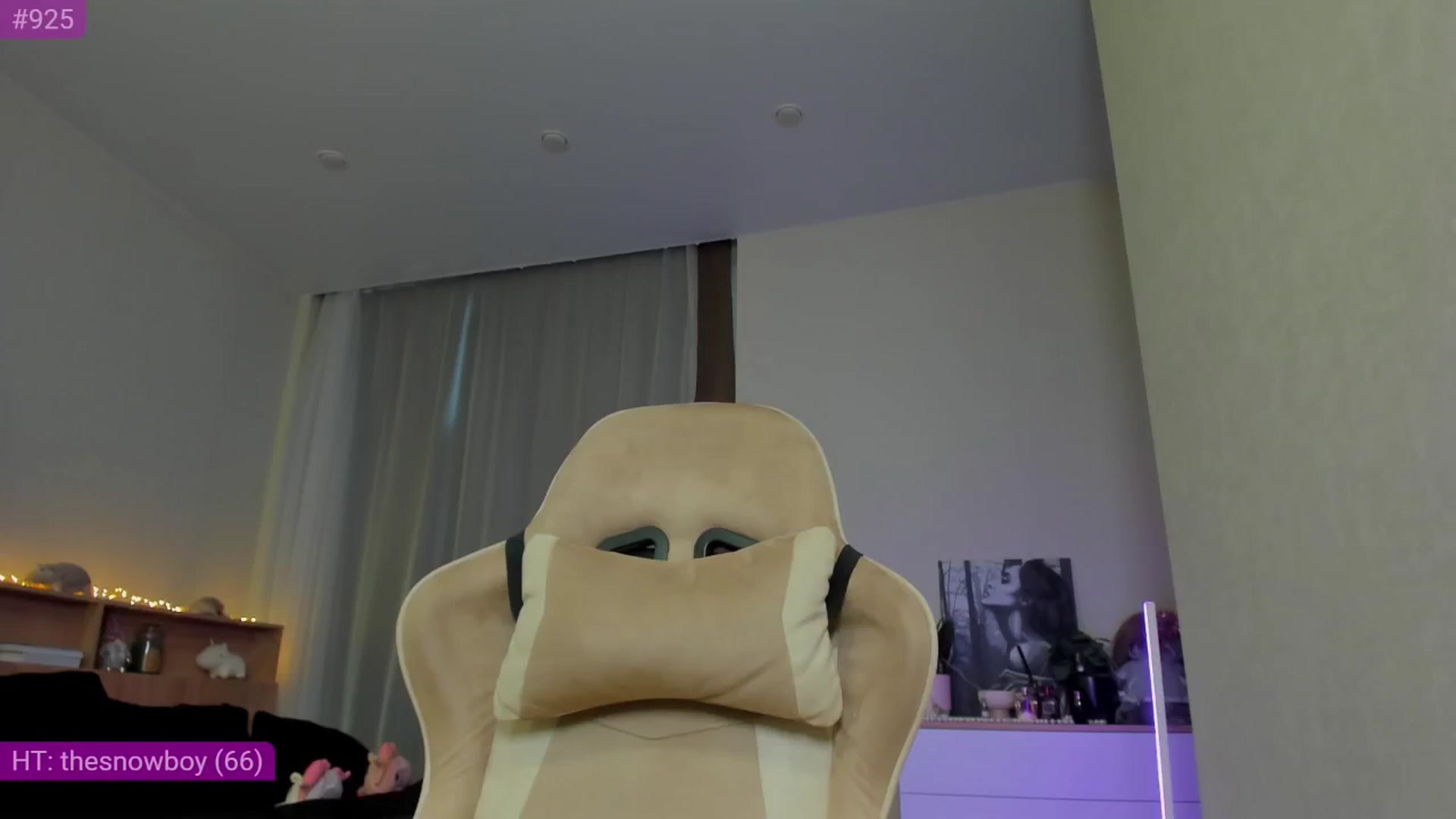 Gallery image thumbnail from Make_my_Luck's myfreecams stream on, 12/11/2024, 08:59 image 10 of 20