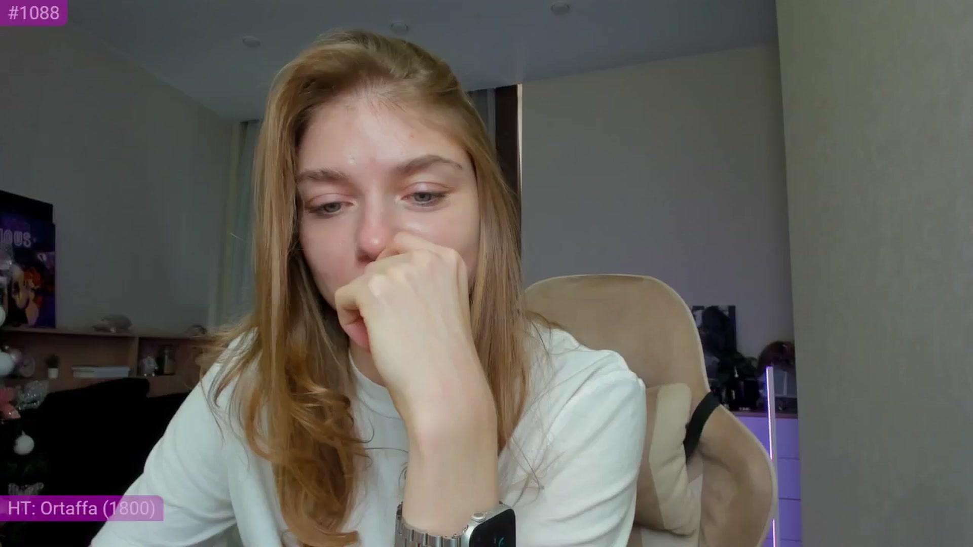 Gallery image thumbnail from Make_my_Luck's myfreecams stream on, 12/14/2024, 08:00 image 15 of 20
