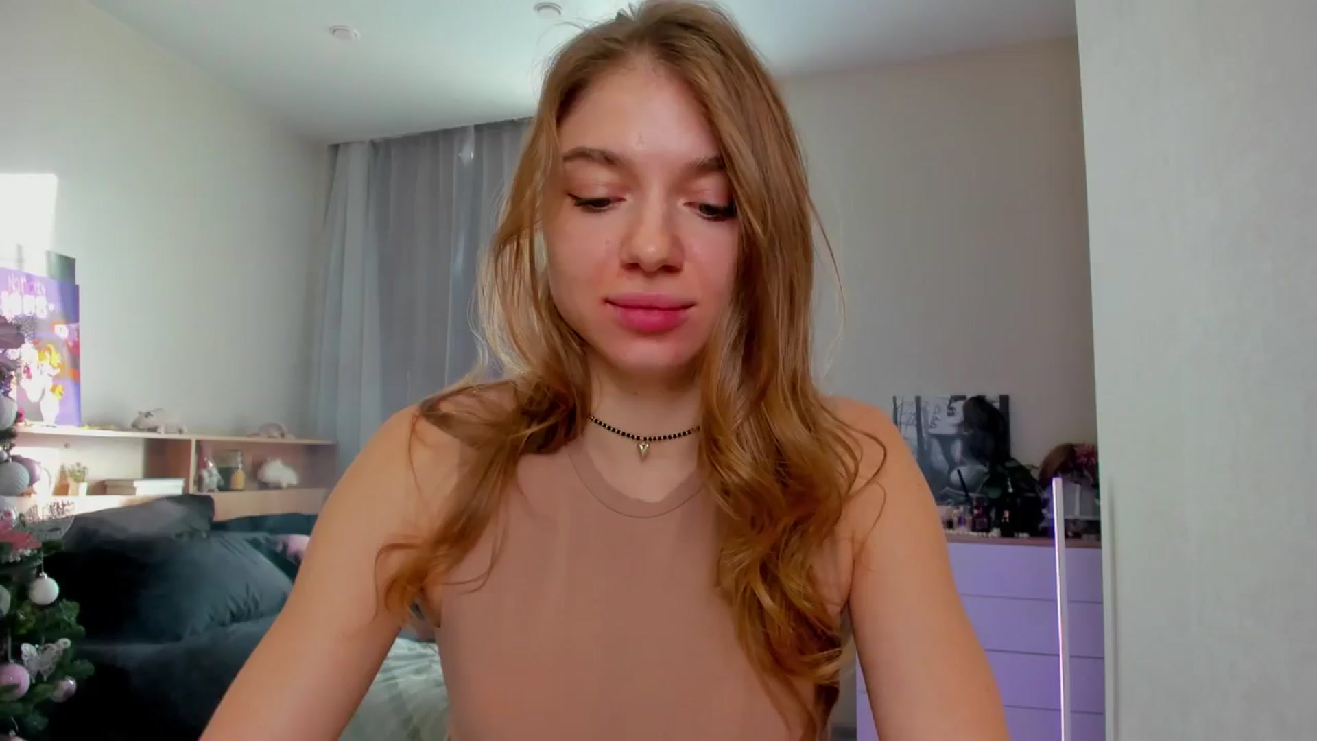 Gallery image thumbnail from Make_my_Luck's myfreecams stream on, 12/21/2024, 08:26 image 6 of 20