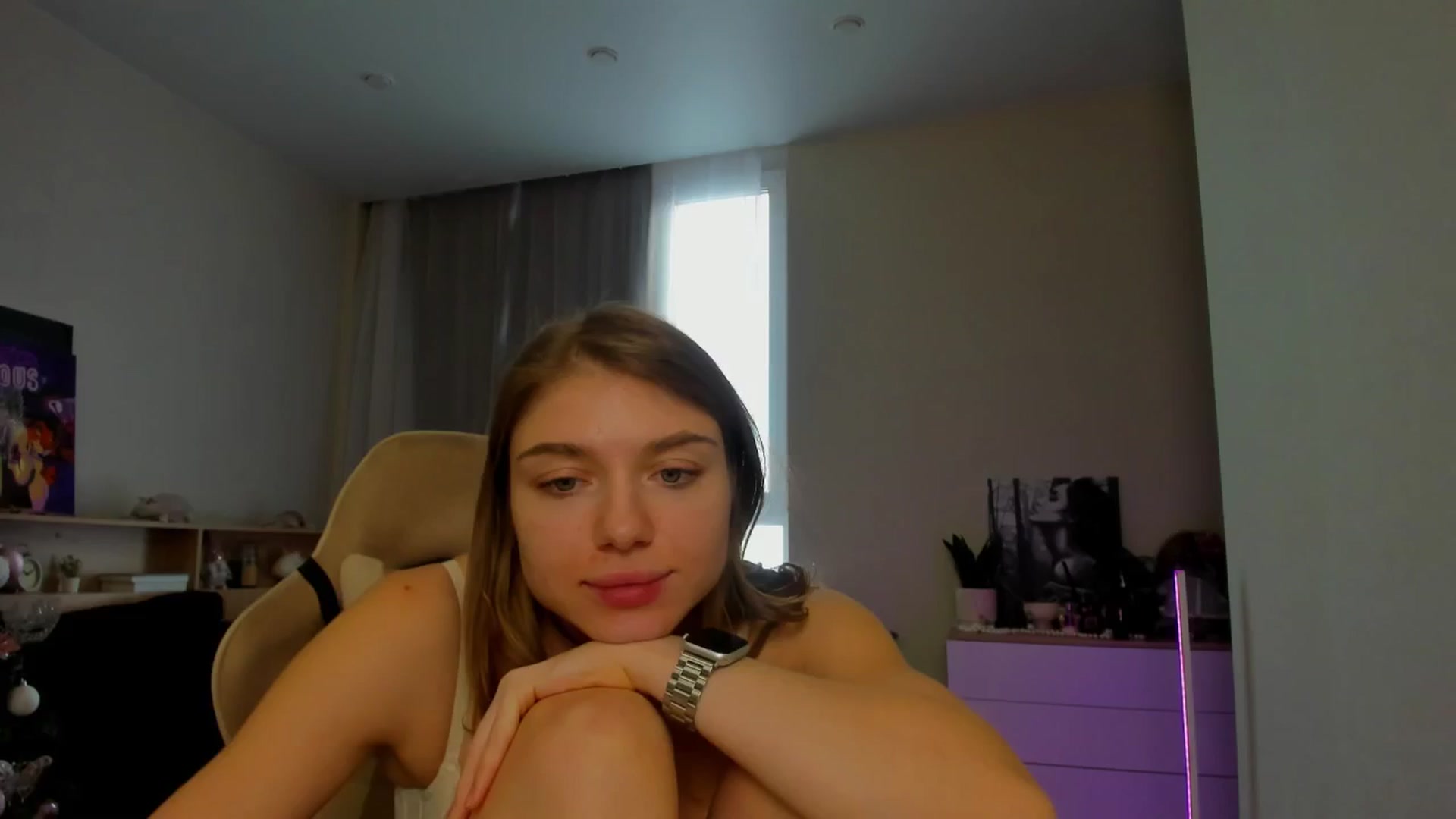 Gallery image thumbnail from Make_my_Luck's myfreecams stream on, 12/21/2024, 09:41 image 15 of 20