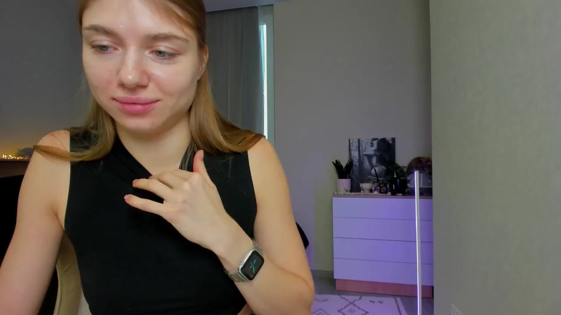 Gallery image thumbnail from Make_my_Luck's myfreecams stream on, 12/22/2024, 09:29 image 14 of 20