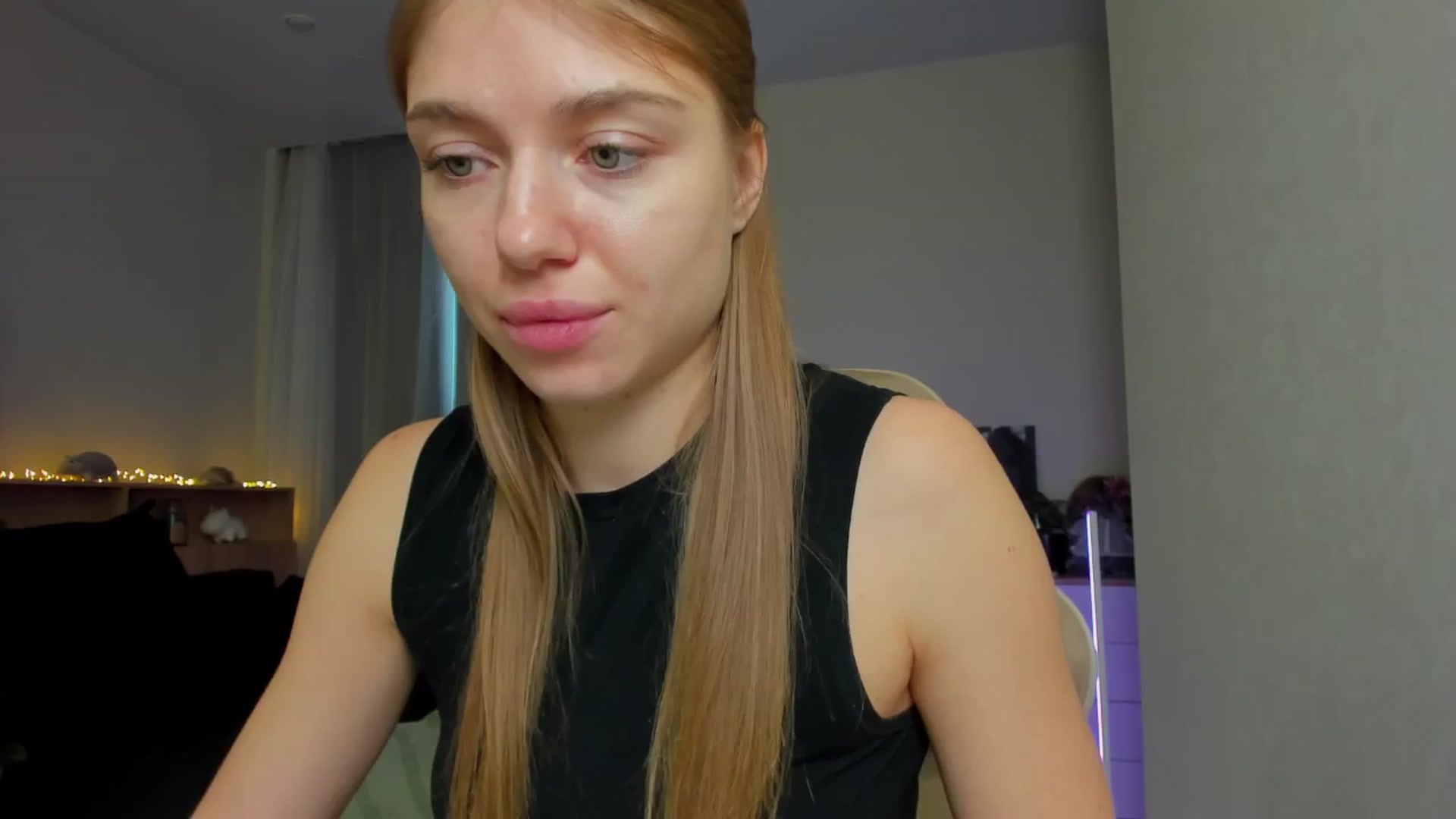 Gallery image thumbnail from Make_my_Luck's myfreecams stream on, 12/22/2024, 09:29 image 9 of 20